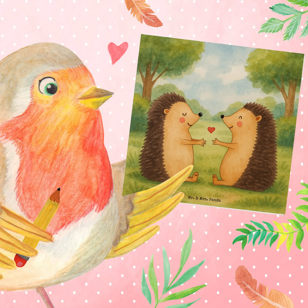 Deluxe Card Hedgehogs in love Design Karte, Grußkarte, Klappkarte, Einladungskarte, Glückwunschkarte, Hochzeitskarte, Geburtstagskarte, Hochwertige Grußkarte, Hochwertige Klappkarte, Liebe, Partner, Freund, Freundin, Ehemann, Ehefrau, Heiraten, Verlobung, Heiratsantrag, Liebesgeschenk, Jahrestag, Hocheitstag, Verliebt, Verlobt, Verheiratet, Geschenk, Liebesbeweis, Hochzeitstag, Hochzeit, Igel