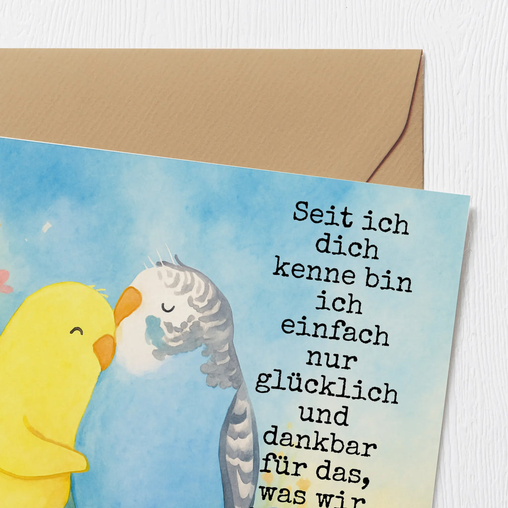 Deluxe Karte Wellensittich Liebe Design Karte, Grußkarte, Klappkarte, Einladungskarte, Glückwunschkarte, Hochzeitskarte, Geburtstagskarte, Hochwertige Grußkarte, Hochwertige Klappkarte, Liebe, Partner, Freund, Freundin, Ehemann, Ehefrau, Heiraten, Verlobung, Heiratsantrag, Liebesgeschenk, Jahrestag, Hocheitstag, Vögel, Wellensittich, Nähe, Kuscheln, Vertrauen