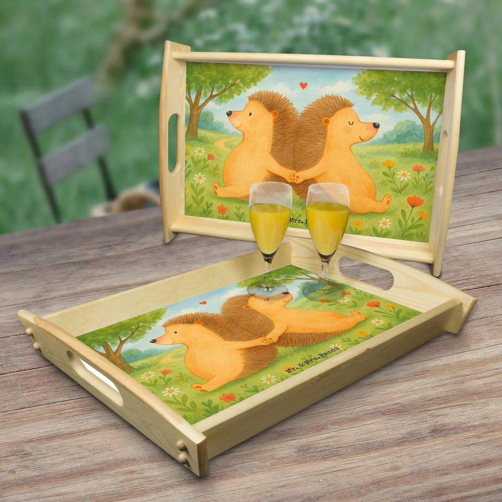 Serviertablett Igel händchenhaltend Design Küchentablett, Dekotablett, Serviertablett, Tablett, Holztablett, Frühstückstablett, Liebe, Partner, Freund, Freundin, Ehemann, Ehefrau, Heiraten, Verlobung, Heiratsantrag, Liebesgeschenk, Jahrestag, Hocheitstag, Liebesbotschaft, Hand in Hand, Igel, Love, Gemeinsamkeit, Igelliebe, Lieblingsmensch, Hochzeit, große Liebe, Liebesbeweis, Geschenk für zwei