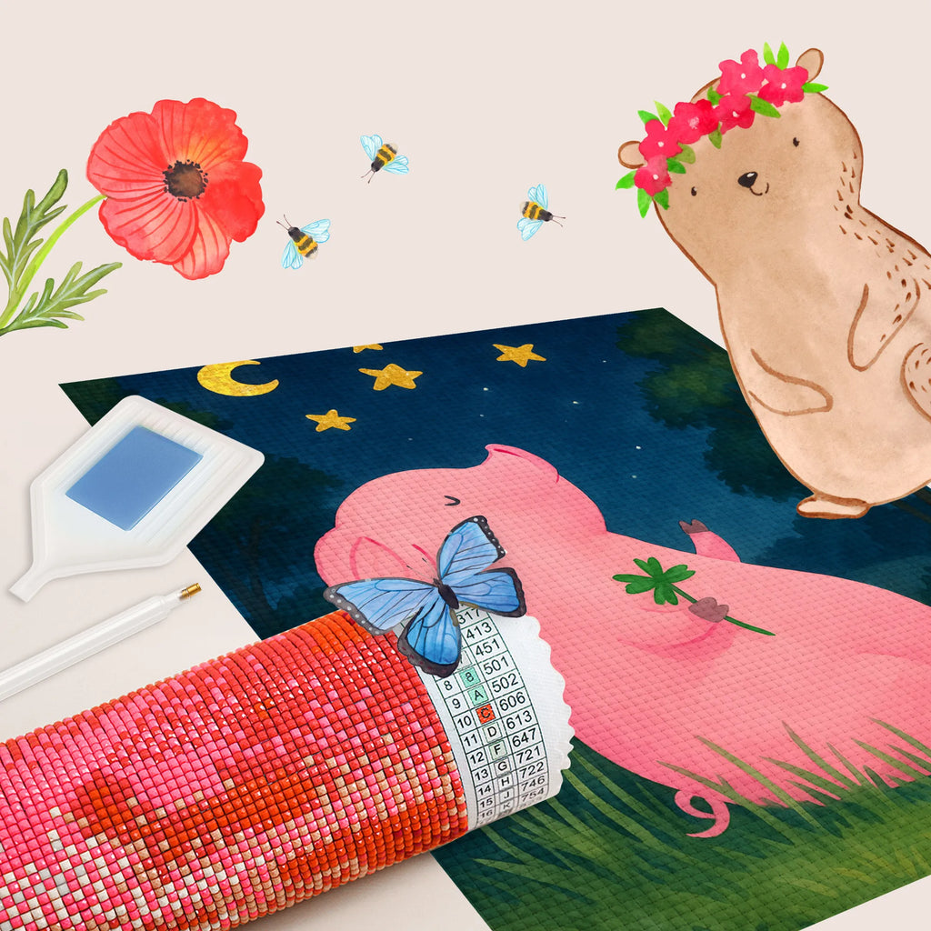 Diamond Painting Schwein Glück Design 5D Diamant Malerei, Diamond Painting Pinzette, Strass Malerei, Diamond Painting Muster, Diamond Painting Zubehör, Diamond Painting Profi Set, Diamond Painting Deko, Diamond Painting Partial Drill, Diamant Bild, DIY Strass Bild, Diamond Painting Tiere, Diamond Painting Set, Diamond Painting Für Kinder, Diamond Painting Geschenkidee, Diamant Malerei, Diamond Painting Full Drill, Diamond Painting Werkzeuge, Diamond Painting Puzzle, Diamond Painting Tray, Diamond Painting Für Erwachsene, Diamond Painting Porträt, Diamond Painting Modern, DIY Diamond Painting, Diamond Painting Motive, Diamond Painting Kit, Rhinestone Painting, Diamant Mosaik, Diamond Painting Landschaft, Kristallbild, Diamond Painting, Diamond Painting Quadratbohrer, Diamond Painting Rundbohrer, Diamond Painting Tablett, Diamond Painting Schablone, Diamond Painting Klassisch, Diamond Painting Leinwand, Diamond Painting Blumen, Diamant Stickerei, Diamond Art, Diamond Painting Anfänger Set, Diamond Painting Bohrer, Diamond Painting Schlüsselanhänger, Tiermotive, Gute Laune, lustige Sprüche, Tiere, Motivation, Schweinchen, Träume, Ziele, Schwein, Glücksschwein. Glück, Glücksbringer, Sterne, Sernchen