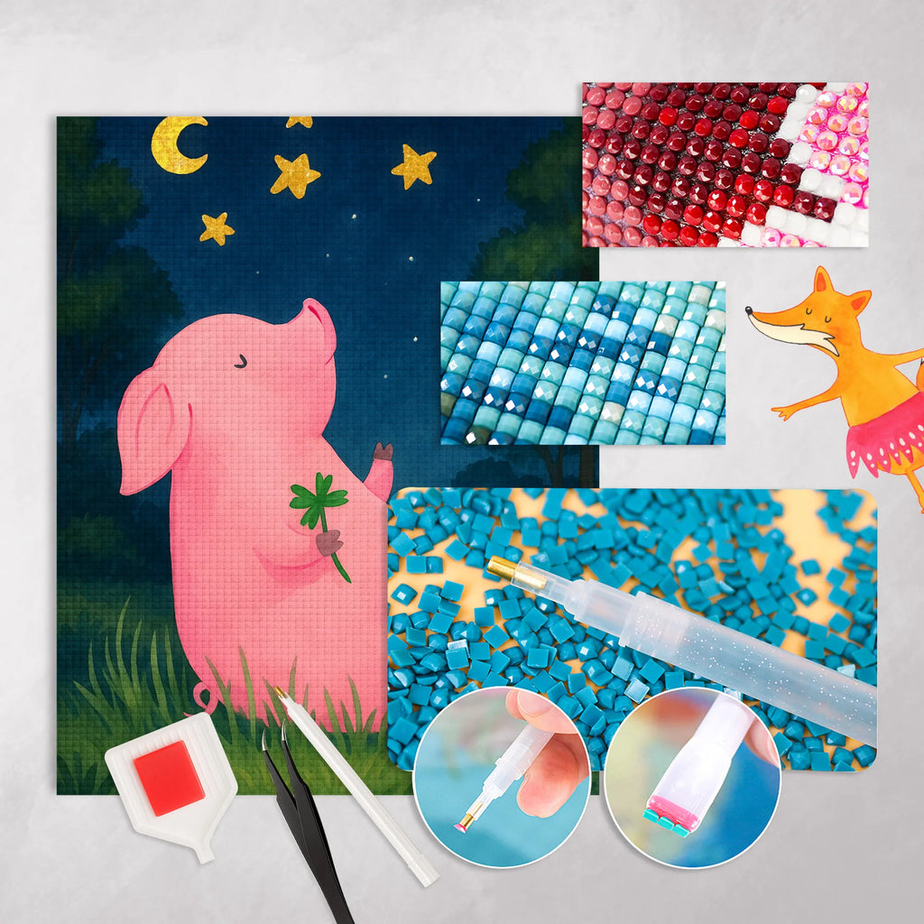 Diamond Painting Schwein Glück Design 5D Diamant Malerei, Diamond Painting Pinzette, Strass Malerei, Diamond Painting Muster, Diamond Painting Zubehör, Diamond Painting Profi Set, Diamond Painting Deko, Diamond Painting Partial Drill, Diamant Bild, DIY Strass Bild, Diamond Painting Tiere, Diamond Painting Set, Diamond Painting Für Kinder, Diamond Painting Geschenkidee, Diamant Malerei, Diamond Painting Full Drill, Diamond Painting Werkzeuge, Diamond Painting Puzzle, Diamond Painting Tray, Diamond Painting Für Erwachsene, Diamond Painting Porträt, Diamond Painting Modern, DIY Diamond Painting, Diamond Painting Motive, Diamond Painting Kit, Rhinestone Painting, Diamant Mosaik, Diamond Painting Landschaft, Kristallbild, Diamond Painting, Diamond Painting Quadratbohrer, Diamond Painting Rundbohrer, Diamond Painting Tablett, Diamond Painting Schablone, Diamond Painting Klassisch, Diamond Painting Leinwand, Diamond Painting Blumen, Diamant Stickerei, Diamond Art, Diamond Painting Anfänger Set, Diamond Painting Bohrer, Diamond Painting Schlüsselanhänger, Tiermotive, Gute Laune, lustige Sprüche, Tiere, Motivation, Schweinchen, Träume, Ziele, Schwein, Glücksschwein. Glück, Glücksbringer, Sterne, Sernchen