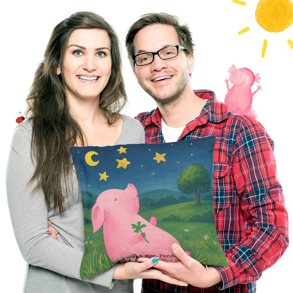 40x40 Kissen Schwein Glück Design Zierkissen, Kopfkissen, sofakissen, Dekokissen Sofa, Sofakissen, Kissenhülle, Kissenhülle 40x40, Kopfkissen 40x40, Kissenbezüge, Sofakissen 40x40, Motivkissen, Kissenbezug 40x40, sitzkissen, Kissen 40x40, Kissen, Dekokissen, Dekokissen 40x40, Kissen 40x40 Waschbar, Couchkissen, Tiermotive, Gute Laune, lustige Sprüche, Tiere, Schwein, Schweinchen, Glücksbringer, Glücksschwein. Glück, Sterne, Motivation, Träume, Ziele, Sernchen