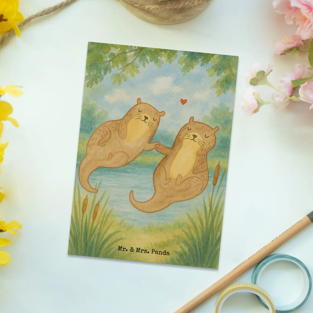 Postcard otter holding hands Design Postkarte, Karte, Geschenkkarte, Grußkarte, Einladung, Ansichtskarte, Geburtstagskarte, Einladungskarte, Dankeskarte, Ansichtskarten, Einladung Geburtstag, Einladungskarten Geburtstag, Otter, Fischotter, Seeotter, Otter Seeotter See Otter