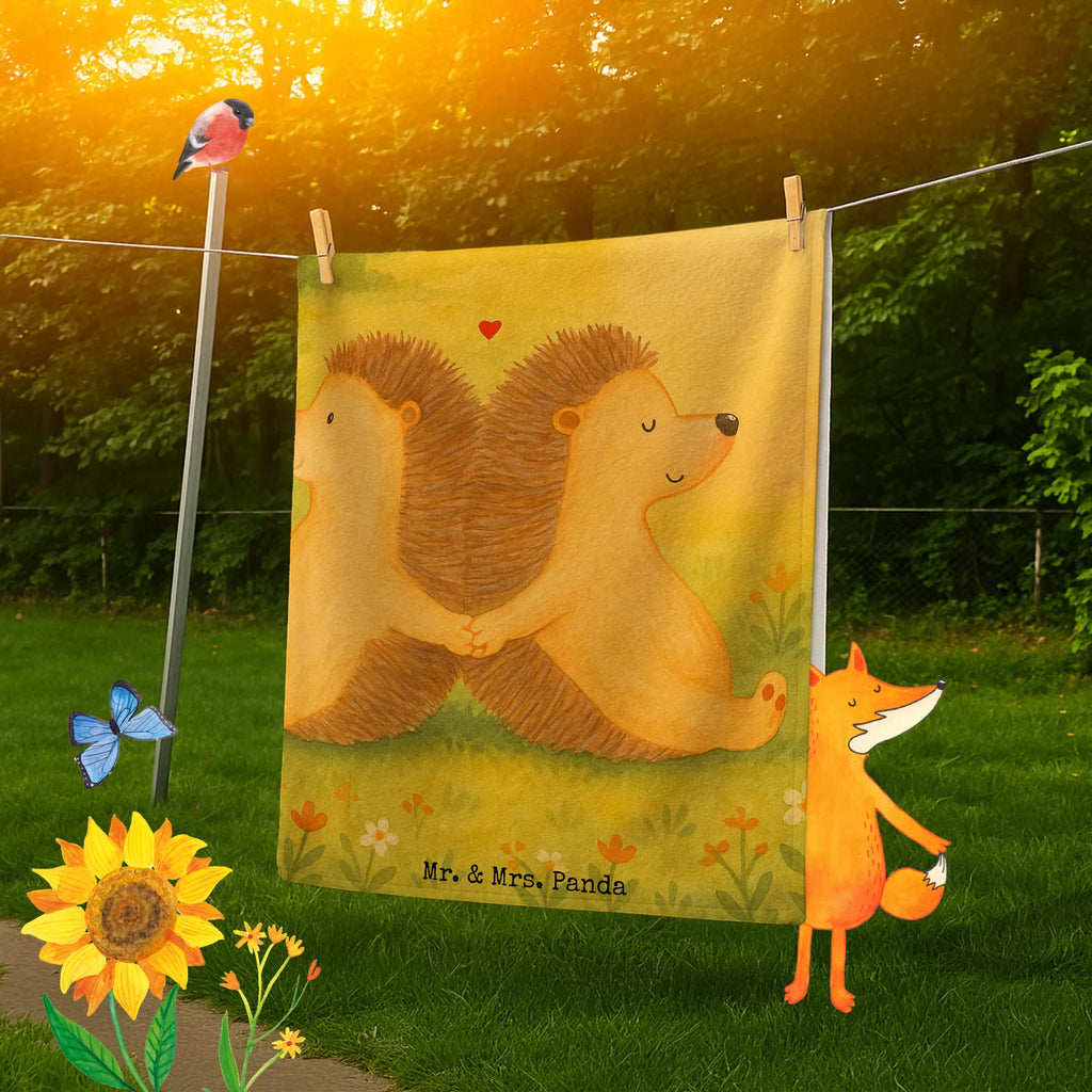 Personalized Bath Towel Hedgehogs holding hands Design Personalisiertes Badetuch, Personalisiertes Handtuch, Saunatuch mit Namen, Strandtuch mit Namen, Badetuch mit Namen, Duschtuch mit Namen, Kinder Handtuch mit Namen, Liebe, Partner, Freund, Freundin, Ehemann, Ehefrau, Heiraten, Verlobung, Heiratsantrag, Liebesgeschenk, Jahrestag, Hocheitstag, Geschenk für zwei, Lieblingsmensch, Liebesbeweis, Love, große Liebe, Hand in Hand, Liebesbotschaft, Igel, Gemeinsamkeit, Igelliebe, Hochzeit