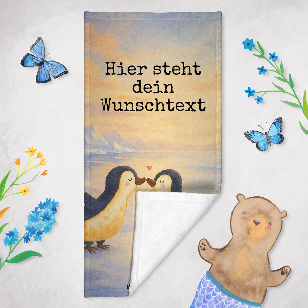 Personalized Bath Towel Penguins in love Design Strandtuch mit Namen, Saunatuch mit Namen, Duschtuch mit Namen, Kinder Handtuch mit Namen, Personalisiertes Badetuch, Personalisiertes Handtuch, Badetuch mit Namen, Liebe, Partner, Freund, Freundin, Ehemann, Ehefrau, Heiraten, Verlobung, Heiratsantrag, Liebesgeschenk, Jahrestag, Hocheitstag, Verlobter, Geschenkidee, Gastgeschenk, Verlobte, Pinguin, Liebesbeweis, Geschenk Hochzeitstag, Pinguinpaar, Love, Liebesspruch, Pinguin Paar, Pärchen. Liebespaar, Geschenk Freund, Hochzeitstag, Geschenk Freundin, Pinguine, Paar, Hochzeit, Pinguin Liebe