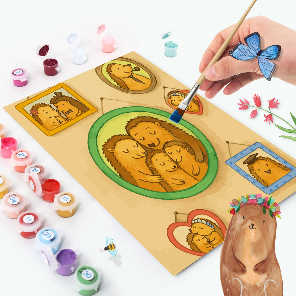 Malen nach Zahlen Igel Familie Design Malen, Malen nach Zahlen, DIY, Künstler, Baseln, Kreativität, Kunstwerk, Bastelidee, Ausmalbild, Familie, Vatertag, Muttertag, Bruder, Schwester, Mama, Papa, Oma, Opa, Glück, Zusammenhalt, Bilder, Igel, Liebe