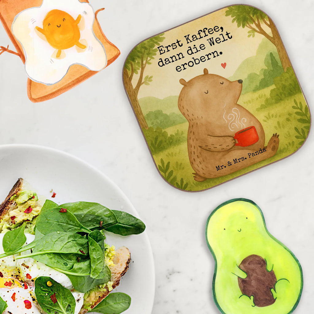 Untersetzer Bär Kaffee Design Korkuntersetzer, Untersetzer Gläser, Untersetzer aus Holz, Untersetzer Design, Getränkeuntersetzer, Untersetzer für Gläser, Glasuntersetzer, Bierdeckel, Holzuntersetzer, Tassen Untersetzer, Untersetzer, Untersetzer Holz, Bär, Teddy, Teddybär, Morgenroutine, Bären, guten Morgen, Motivation, Coffee, Welt retten, Kaffee, Welt erobern