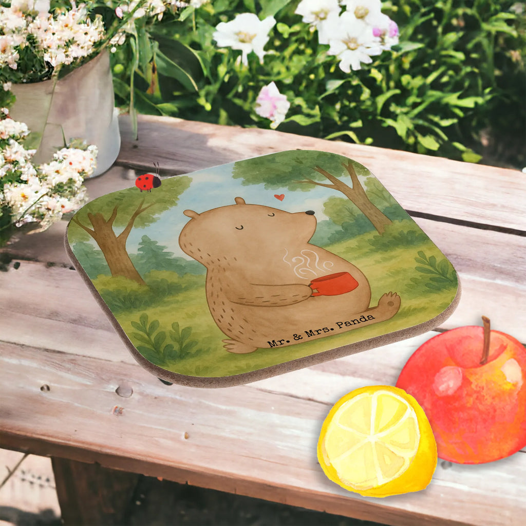 Untersetzer Bär Kaffee Design Korkuntersetzer, Untersetzer Gläser, Untersetzer aus Holz, Untersetzer Design, Getränkeuntersetzer, Untersetzer für Gläser, Glasuntersetzer, Bierdeckel, Holzuntersetzer, Tassen Untersetzer, Untersetzer, Untersetzer Holz, Bär, Teddy, Teddybär, Morgenroutine, Bären, guten Morgen, Motivation, Coffee, Welt retten, Kaffee, Welt erobern