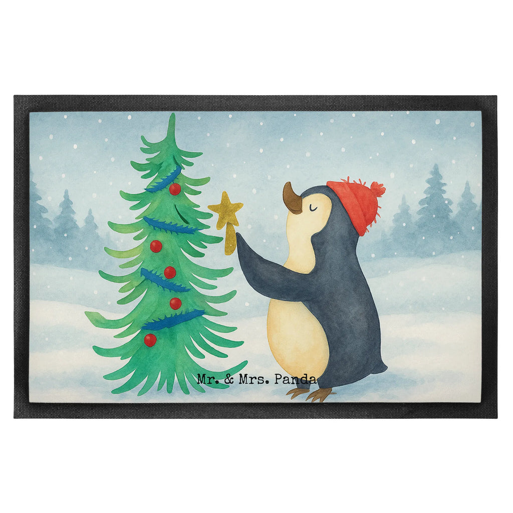 Doormat penguin Christmas tree Design Türvorleger, Schmutzmatte, Fußabtreter, Matte, Schmutzfänger, Fußabstreifer, Schmutzfangmatte, Türmatte, Motivfußmatte, Haustürmatte, Vorleger, Fussmatten, Fußmatten, Gummimatte, Fußmatte außen, Fußmatte innen, Fussmatten online, Gummi Matte, Sauberlaufmatte, Fußmatte waschbar, Fußmatte outdoor, Schmutzfangmatte waschbar, Eingangsteppich, Fußabstreifer außen, Fußabtreter außen, Schmutzfangteppich, Fußmatte außen wetterfest, Winter, Weihnachten, Weihnachtsdeko, Nikolaus, Advent, Heiligabend, Wintermotiv, Pinguin