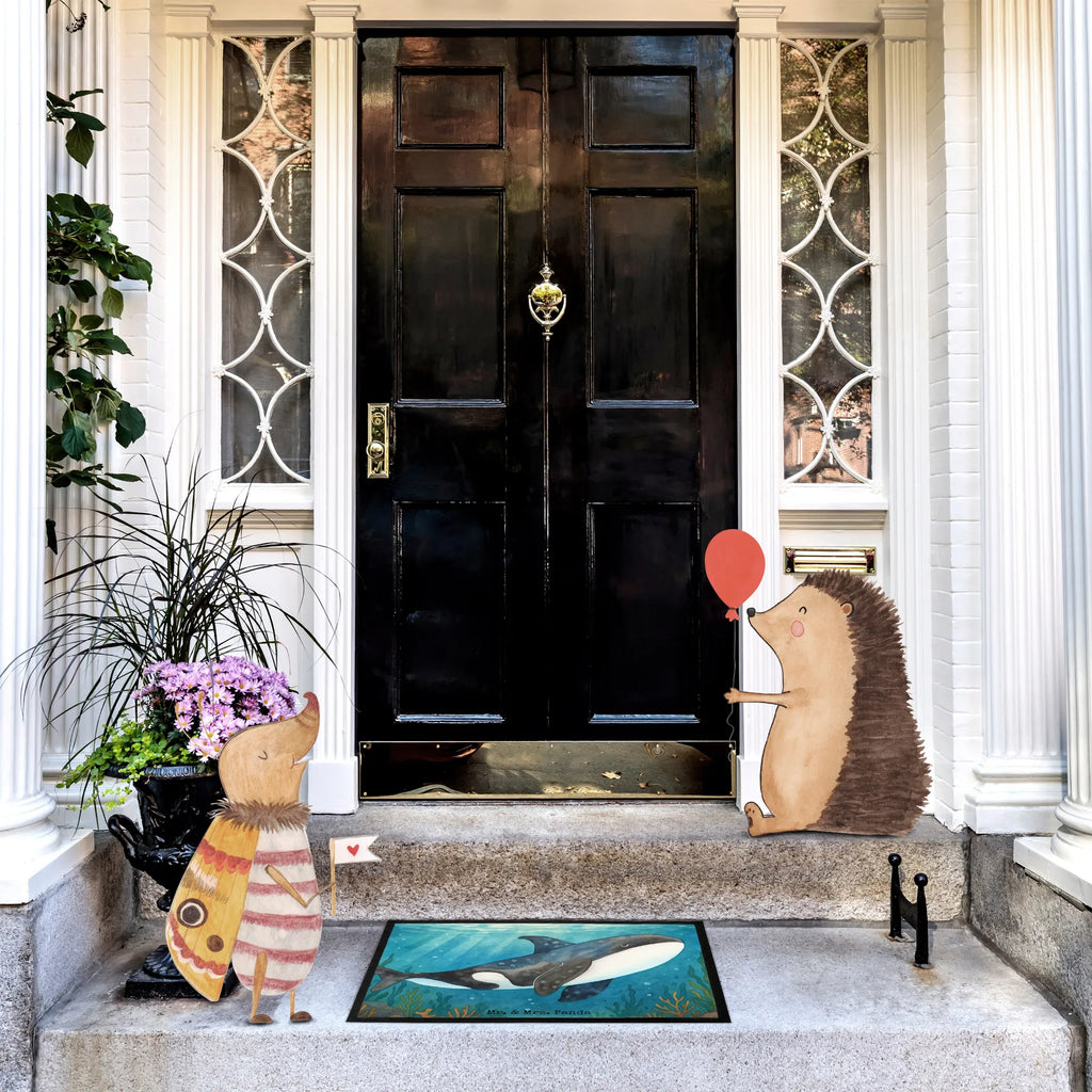 Doormat Orca Design Sauberlaufmatte, Türmatte, Fussmatten, Türvorleger, Schmutzfangmatte, Fußabtreter, Fußmatte außen wetterfest, Motivfußmatte, Fußmatte outdoor, Fußmatte waschbar, Schmutzfangteppich, Fußabstreifer außen, Fußmatten, Fussmatten online, Schmutzfänger, Eingangsteppich, Schmutzfangmatte waschbar, Fußabstreifer, Fußmatte außen, Schmutzmatte, Gummimatte, Vorleger, Matte, Gummi Matte, Fußmatte innen, Fußabtreter außen, Haustürmatte, Meerestiere, Meer, Urlaub, Möglichkeiten, Motivation, Orca, Startup, Arbeit, Killerwal, Orcas, Selbstliebe, Büro, Neustart, Wal