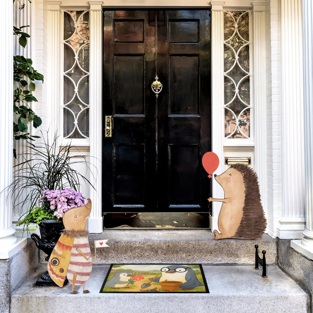 Fußmatte Pinguin Opa Blumen pflanzen Design Gummimatte, Fußmatte innen, Türmatte, Fußmatte außen, Fussmatten online, Schmutzfangmatte, Sauberlaufmatte, Vorleger, Fußabtreter, Fußmatte außen wetterfest, Schmutzmatte, Schmutzfangmatte waschbar, Motivfußmatte, Fußmatte waschbar, Schmutzfangteppich, Fußmatten, Türvorleger, Fussmatten, Fußabstreifer, Gummi Matte, Fußabtreter außen, Fußabstreifer außen, Fußmatte outdoor, Eingangsteppich, Matte, Haustürmatte, Schmutzfänger, Familie, Vatertag, Muttertag, Bruder, Schwester, Mama, Papa, Oma, Opa, Opi, bester Opa, Lieblingsopa, Großvater