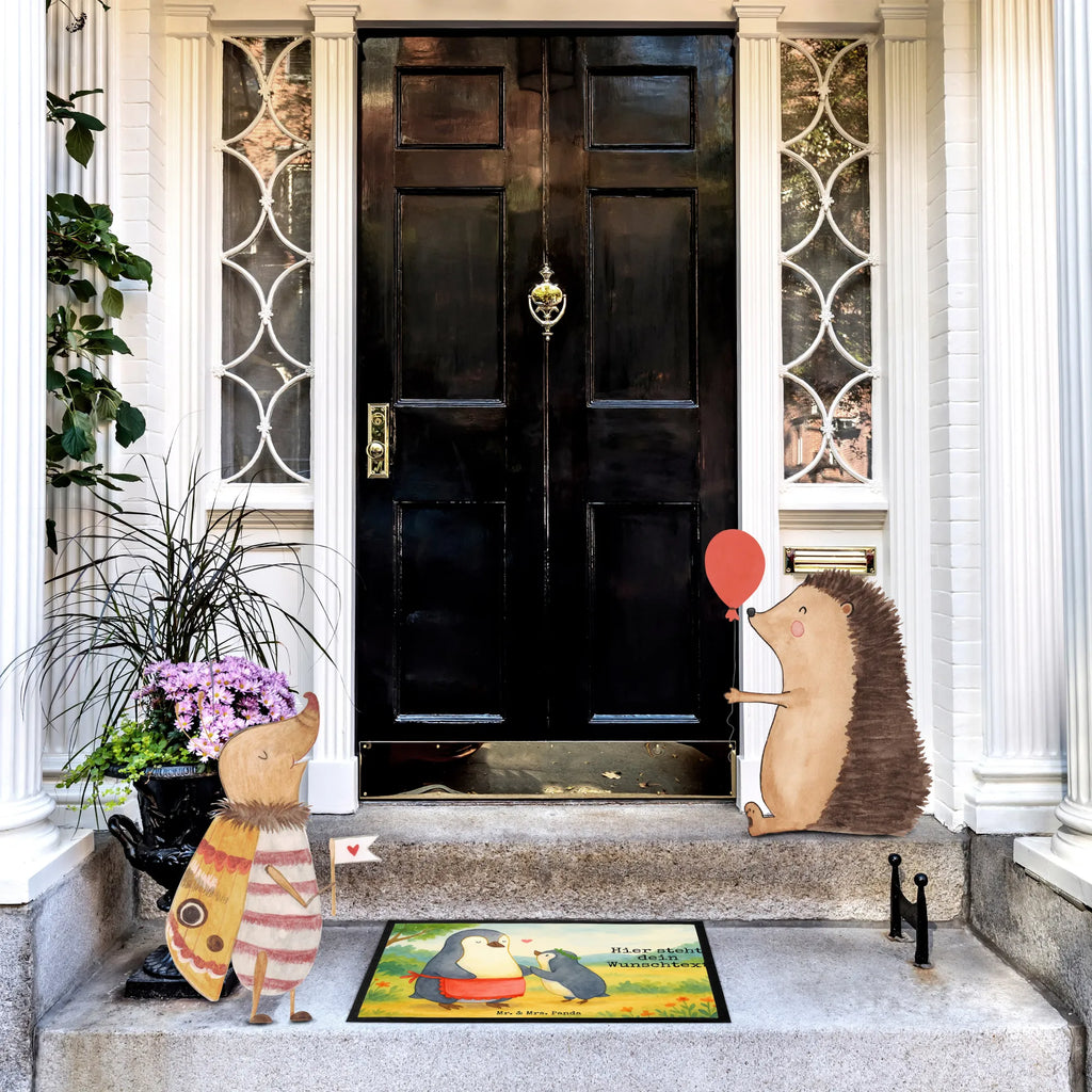 Personalized doormat Penguin with child Design Wunschnamen, Bedrucken, Personalisierte Fußmatte, Türvorleger personalisiert, Namensfussmatte, Personalisiert, Fußmatte mit Namen, Türvorleger mit Namen, Fußmatte bedrucken, Haustürmatte personalisiert, Personalisieruung, Familie, Vatertag, Muttertag, Bruder, Schwester, Mama, Papa, Oma, Opa, Mutter, Geschenk, Geburststag, Mutti, Mami
