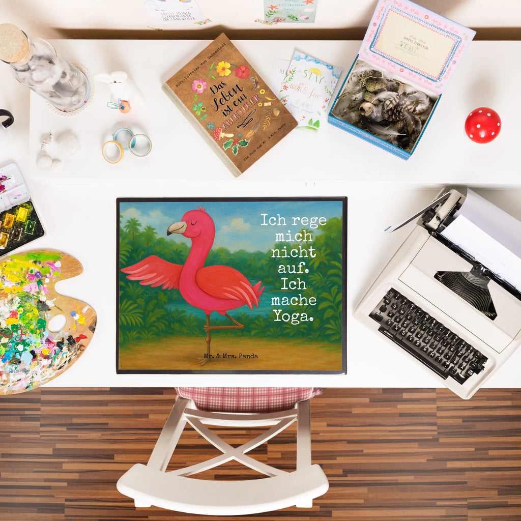 Schreibtischunterlage Flamingo Yoga Design Schreibunterlage, Schreibtischauflage, Bürobedarf, Büroartikel, Schreibwaren, Schreibtisch Unterlagen, Schreibtischunterlage Groß, Flamingo, Vogel, Yoga, Namaste, Achtsamkeit, Yoga-Übung, Entspannung, Ärger, Aufregen, Tiefenentspannung