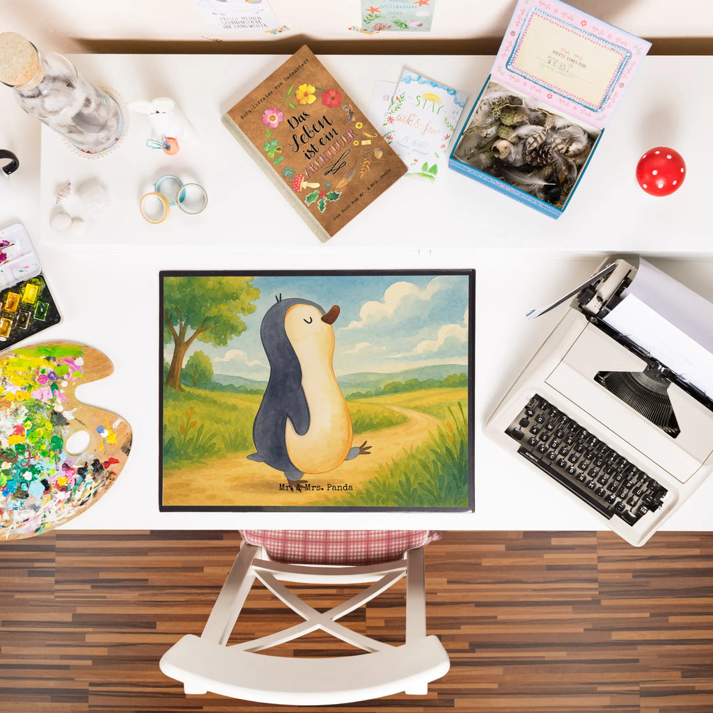 Schreibtischunterlage Pinguin marschieren Design Büroartikel, Bürobedarf, Schreibwaren, Schreibtischunterlage Groß, Schreibunterlage, Schreibtisch Unterlagen, Schreibtischauflage, Pinguin, Langschläfer, Frühaufsteher, Bruder, Familie, Schwester, Pinguine