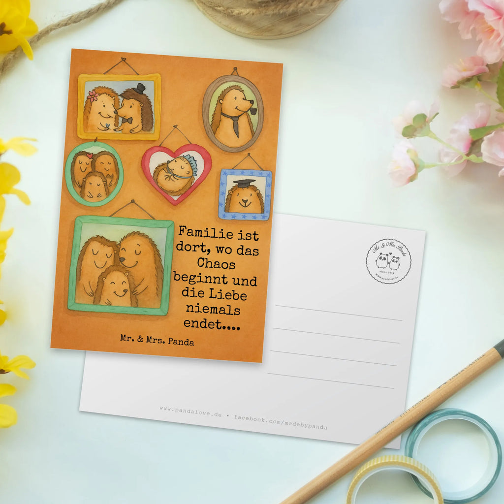 Postkarte Igel Familie Design Einladungskarte, Postkarte, Ansichtskarten, Karte, Einladung Geburtstag, Einladung, Einladungskarten Geburtstag, Geschenkkarte, Grußkarte, Ansichtskarte, Geburtstagskarte, Dankeskarte, Familie, Vatertag, Muttertag, Bruder, Schwester, Mama, Papa, Oma, Opa, Igel, Bilder, Liebe, Zusammenhalt, Glück