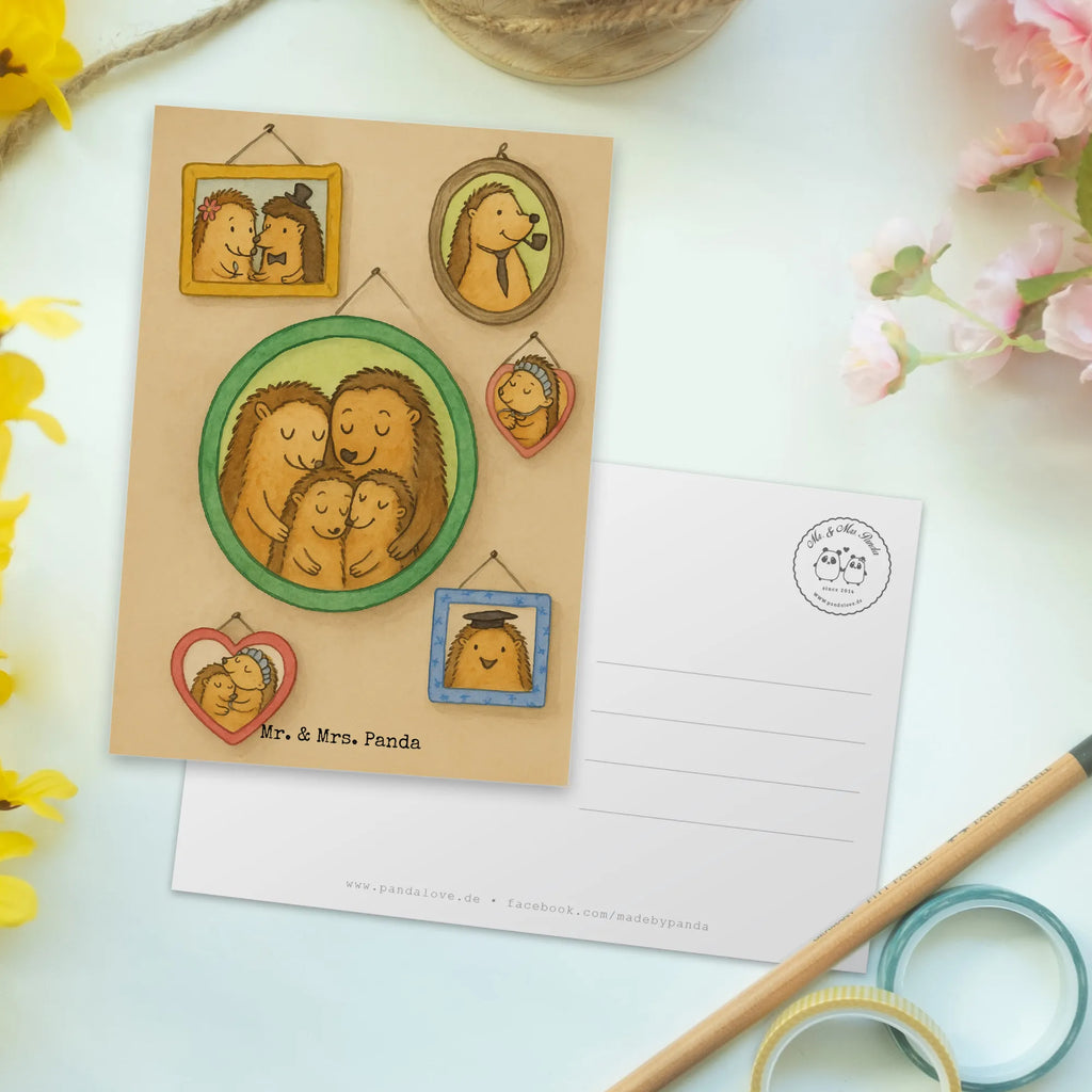 Postkarte Igel Familie Design Einladungskarte, Postkarte, Ansichtskarten, Karte, Einladung Geburtstag, Einladung, Einladungskarten Geburtstag, Geschenkkarte, Grußkarte, Ansichtskarte, Geburtstagskarte, Dankeskarte, Familie, Vatertag, Muttertag, Bruder, Schwester, Mama, Papa, Oma, Opa, Igel, Bilder, Liebe, Zusammenhalt, Glück
