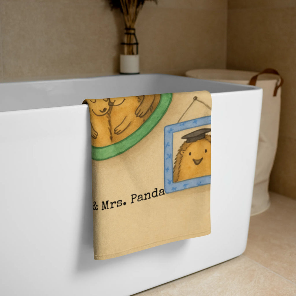 XL bath towel Rodzina jeży Design Strapazierfähiges XL Handtuch, Weiches XL Handtuch, Großes Handtuch, Badehandtuch XL, XL Handtuch Weiß, Saunatuch XL, XL Handtuch Mit Muster, Großes Handtuch Für Badezimmer, XL Handtuch, Badetuch Extra Groß, Handtuch XL Für Männer, Handtuch Für Sauna Groß, Pflegeleichtes Handtuch Groß, Handtuch XL Modern, Handtuch XL Geschenkidee, Mikrofaser Handtuch XL, Handtuch XL Für Frauen, Handtuch Für Dusche XL, XL Handtuch Bunt, Handtuch Für Wellness, Umweltfreundliches Handtuch Groß, Handtuch XL Aus Baumwolle, Handtuch XL Für Kinder, XL Handtuch Aus Bio Baumwolle, Duschtuch XL, Extra Großes Handtuch, Flauschiges Handtuch XL, Handtuch Übergröße, Saugfähiges Großes Handtuch, Handtuch Für Große Personen, Waschbares Handtuch XL, Handtuch Für Strand XL, Handtuch XL Klassisch, Großes Handtuch Unifarben, Handtuch Für Erwachsene XL, XL Handtuch Grau, Design Handtuch XL, Handtuch Groß Für Sport, Nachhaltiges Handtuch XL, Familie, Vatertag, Muttertag, Bruder, Schwester, Mama, Papa, Oma, Opa, Bilder, Glück, Igel, Liebe, Zusammenhalt