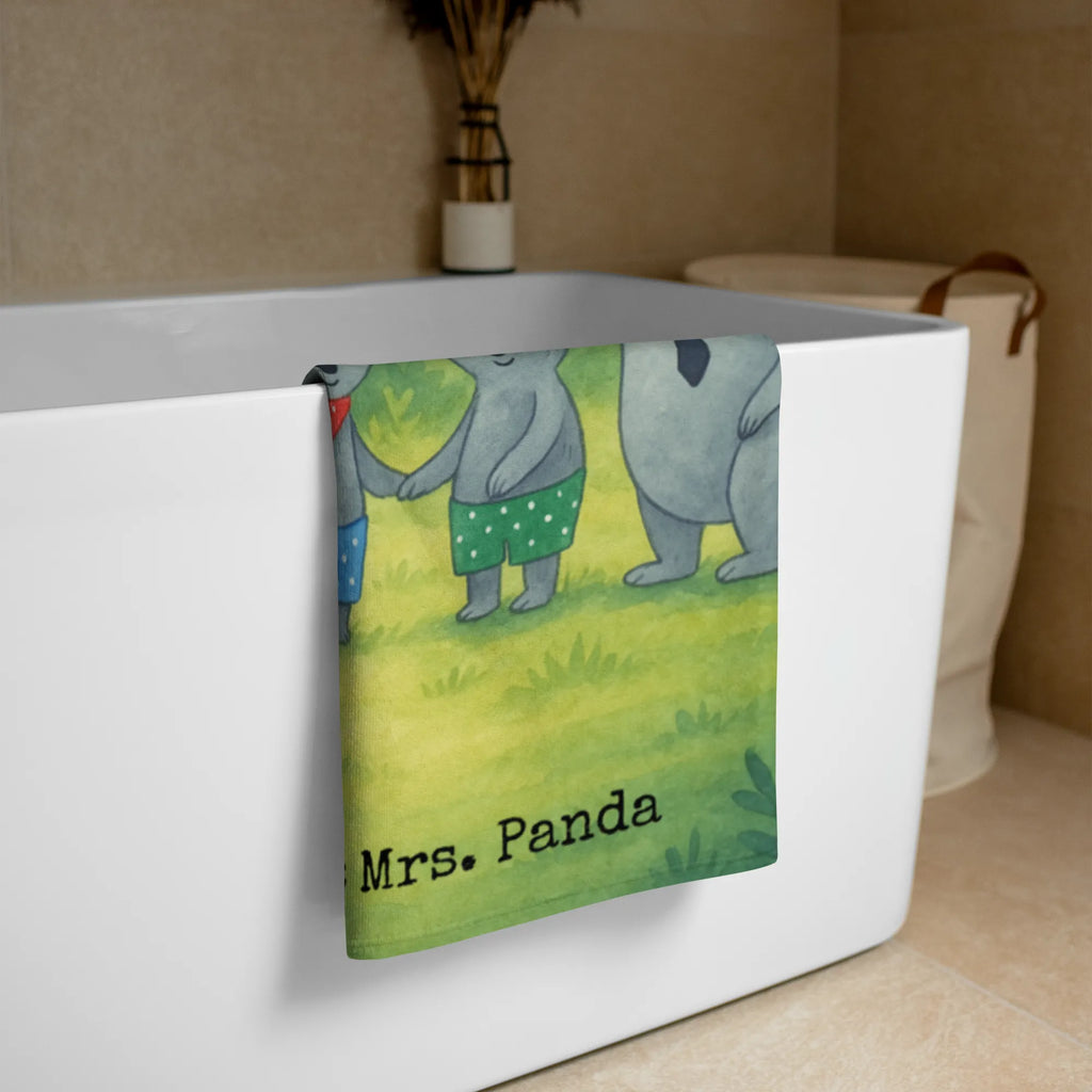 XL bath towel Koala family with two kids Design Handtuch XL Für Kinder, Großes Handtuch, Waschbares Handtuch XL, XL Handtuch Weiß, Handtuch Für Große Personen, Saugfähiges Großes Handtuch, Extra Großes Handtuch, Flauschiges Handtuch XL, XL Handtuch Bunt, Nachhaltiges Handtuch XL, Handtuch XL Geschenkidee, Weiches XL Handtuch, Saunatuch XL, Mikrofaser Handtuch XL, Handtuch XL Klassisch, XL Handtuch, Handtuch Groß Für Sport, Pflegeleichtes Handtuch Groß, Großes Handtuch Unifarben, Handtuch XL Modern, Handtuch Für Erwachsene XL, Strapazierfähiges XL Handtuch, Handtuch Für Wellness, Duschtuch XL, Handtuch Für Sauna Groß, Design Handtuch XL, Handtuch XL Für Frauen, Handtuch XL Für Männer, XL Handtuch Aus Bio Baumwolle, XL Handtuch Mit Muster, Badehandtuch XL, Handtuch Für Strand XL, Handtuch Für Dusche XL, Handtuch XL Aus Baumwolle, Badetuch Extra Groß, Großes Handtuch Für Badezimmer, XL Handtuch Grau, Handtuch Übergröße, Umweltfreundliches Handtuch Groß, Familie, Vatertag, Muttertag, Bruder, Schwester, Mama, Papa, Oma, Opa, Familienzeit, beste Familie, Koalafamilie, Koalabär, Lieblingsfamilie, Koala, Familienleben