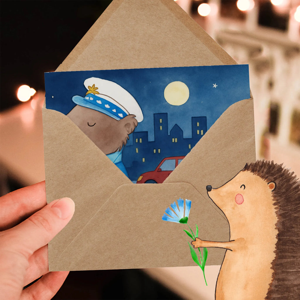 Deluxe Card policeman Passion Design Geburtstagskarte, Karte, Einladungskarte, Klappkarte, Grußkarte, Hochwertige Klappkarte, Hochzeitskarte, Hochwertige Grußkarte, Glückwunschkarte, Beruf, Ausbildung, Jubiläum, Abschied, Rente, Kollege, Kollegin, Geschenk, Schenken, Arbeitskollege, Mitarbeiter, Firma, Danke, Dankeschön, Polizist, Cop, Polizeibeamter, Studium, Polizei, Wachmann