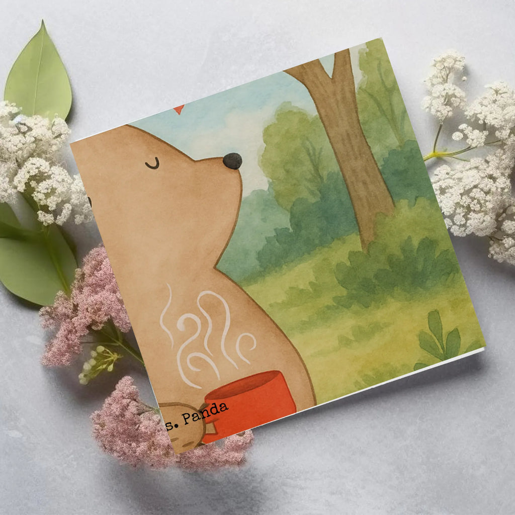 Deluxe Card bear Coffee Design Grußkarte, Hochzeitskarte, Karte, Glückwunschkarte, Hochwertige Klappkarte, Hochwertige Grußkarte, Geburtstagskarte, Einladungskarte, Klappkarte, Bär, Teddy, Teddybär, Coffee, guten Morgen, Welt erobern, Motivation, Welt retten, Morgenroutine, Bären, Kaffee