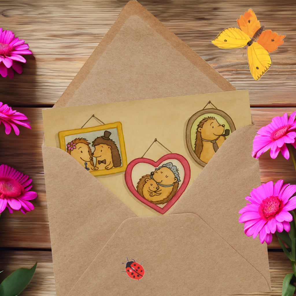 Deluxe Card Hedgehog family Design Karte, Grußkarte, Klappkarte, Einladungskarte, Glückwunschkarte, Hochzeitskarte, Geburtstagskarte, Hochwertige Grußkarte, Hochwertige Klappkarte, Familie, Vatertag, Muttertag, Bruder, Schwester, Mama, Papa, Oma, Opa, Liebe, Igel, Bilder, Zusammenhalt, Glück