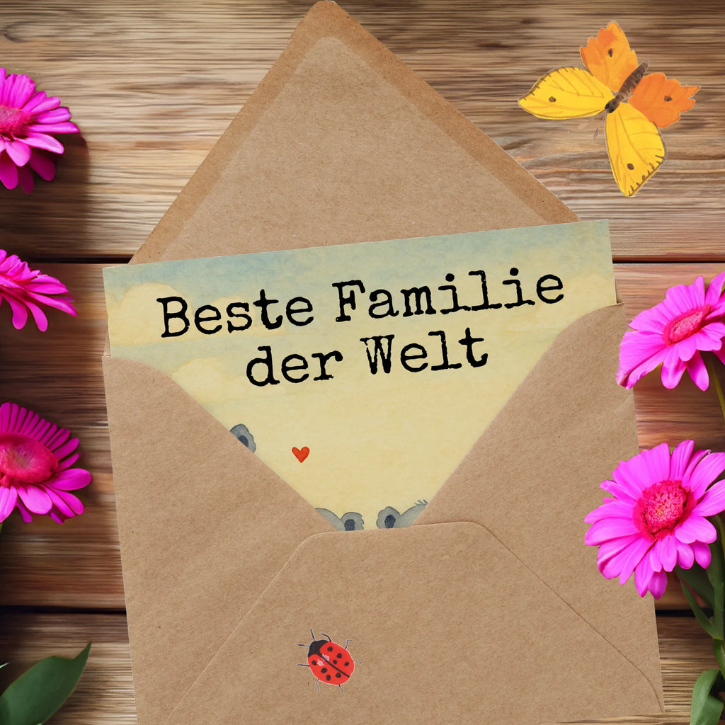 Deluxe Card Koala family with two kids Design Karte, Grußkarte, Klappkarte, Einladungskarte, Glückwunschkarte, Hochzeitskarte, Geburtstagskarte, Hochwertige Grußkarte, Hochwertige Klappkarte, Familie, Vatertag, Muttertag, Bruder, Schwester, Mama, Papa, Oma, Opa, Koala, Koalabär, beste Familie, Familienzeit, Familienleben, Koalafamilie, Lieblingsfamilie