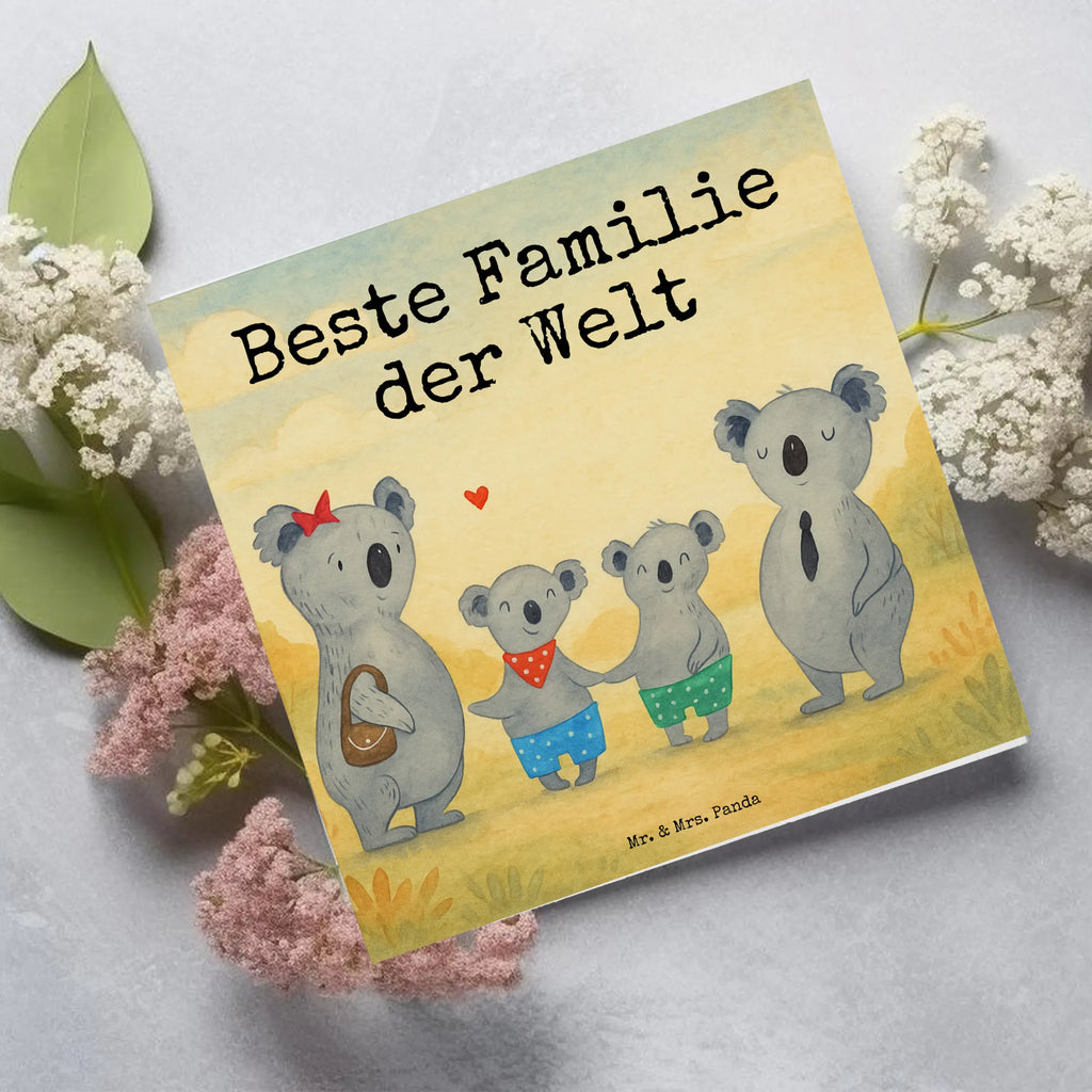 Deluxe Card Koala family with two kids Design Karte, Grußkarte, Klappkarte, Einladungskarte, Glückwunschkarte, Hochzeitskarte, Geburtstagskarte, Hochwertige Grußkarte, Hochwertige Klappkarte, Familie, Vatertag, Muttertag, Bruder, Schwester, Mama, Papa, Oma, Opa, Koala, Koalabär, beste Familie, Familienzeit, Familienleben, Koalafamilie, Lieblingsfamilie