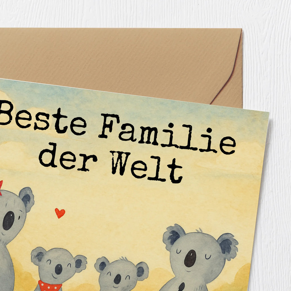 Deluxe Card Koala family with two kids Design Karte, Grußkarte, Klappkarte, Einladungskarte, Glückwunschkarte, Hochzeitskarte, Geburtstagskarte, Hochwertige Grußkarte, Hochwertige Klappkarte, Familie, Vatertag, Muttertag, Bruder, Schwester, Mama, Papa, Oma, Opa, Koala, Koalabär, beste Familie, Familienzeit, Familienleben, Koalafamilie, Lieblingsfamilie