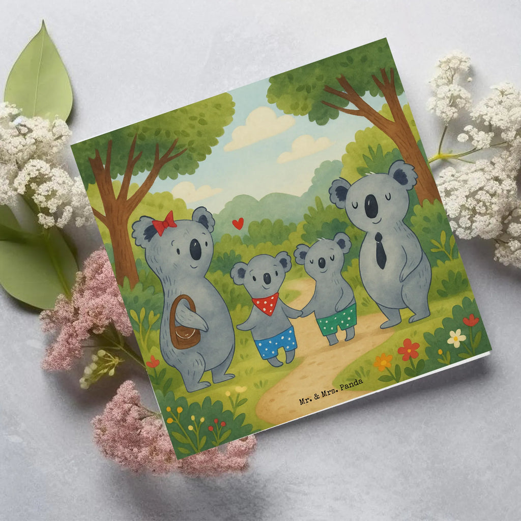 Deluxe Card Koala family with two kids Design Karte, Grußkarte, Klappkarte, Einladungskarte, Glückwunschkarte, Hochzeitskarte, Geburtstagskarte, Hochwertige Grußkarte, Hochwertige Klappkarte, Familie, Vatertag, Muttertag, Bruder, Schwester, Mama, Papa, Oma, Opa, Koala, Koalabär, beste Familie, Familienzeit, Familienleben, Koalafamilie, Lieblingsfamilie