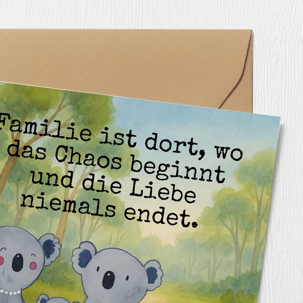 Deluxe Karte Koala Familie Design Karte, Grußkarte, Klappkarte, Einladungskarte, Glückwunschkarte, Hochzeitskarte, Geburtstagskarte, Hochwertige Grußkarte, Hochwertige Klappkarte, Familie, Vatertag, Muttertag, Bruder, Schwester, Mama, Papa, Oma, Opa, Koala, Koalas, Family, Kinder, Geschwister, Familienleben