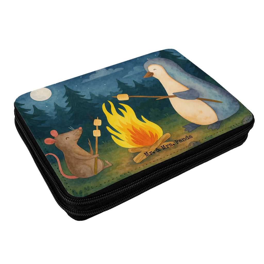 Leather folder Penguin campfire Design Federmappe, Stiftetasche, Stifte Etui, Schule, Einschulung, Geschenk, Kind, Schüler, Schülerin, Stifterolle, Federmäppchen, Motiv, Grundschule, Federmäppchen bedruckt, Büro Stifte Etui, Bestückte Federmappe, Kinder Federmappe, Federmappe Einschulung, Pinguin, Maus, Pinguine, Lagerfeuer, Leben, Arbeit, Job, Motivation, Büro, Büroalltag, Lebensspruch, Lebensmotivation, Neustart, Liebe, grillen, Feuer, Marshmallows