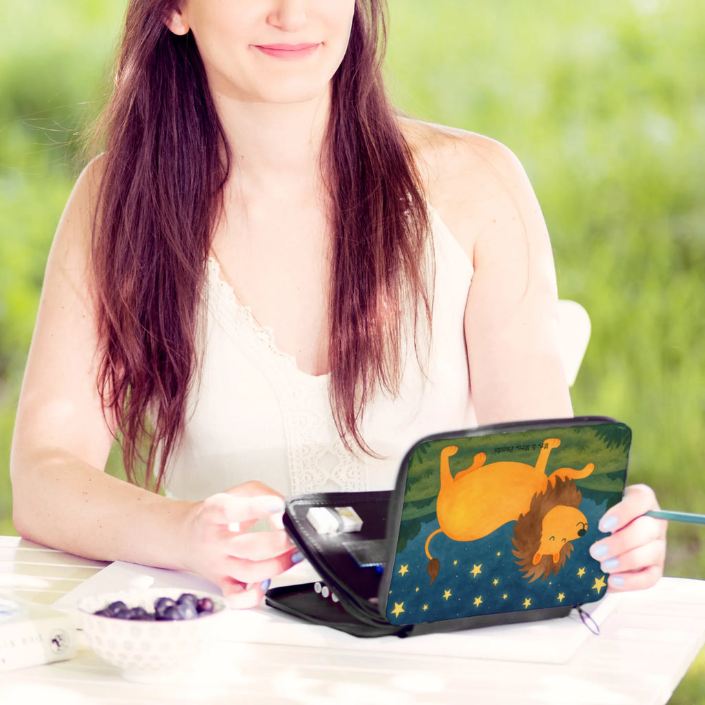 Leather folder Star sign Lion Design Federmäppchen bedruckt, Stifte Etui, Federmappe Einschulung, Schülerin, Grundschule, Schule, Büro Stifte Etui, Federmäppchen, Kind, Schüler, Einschulung, Stiftetasche, Motiv, Bestückte Federmappe, Geschenk, Kinder Federmappe, Stifterolle, Federmappe, Tierkreiszeichen, Sternzeichen, Horoskop, Astrologie, Aszendent, König der Tiere, Geburtstag August, Geschenk August, Löwe Sternzeichen, Geschenk Juli, Geburtstag Juli, Löwe Geschenk