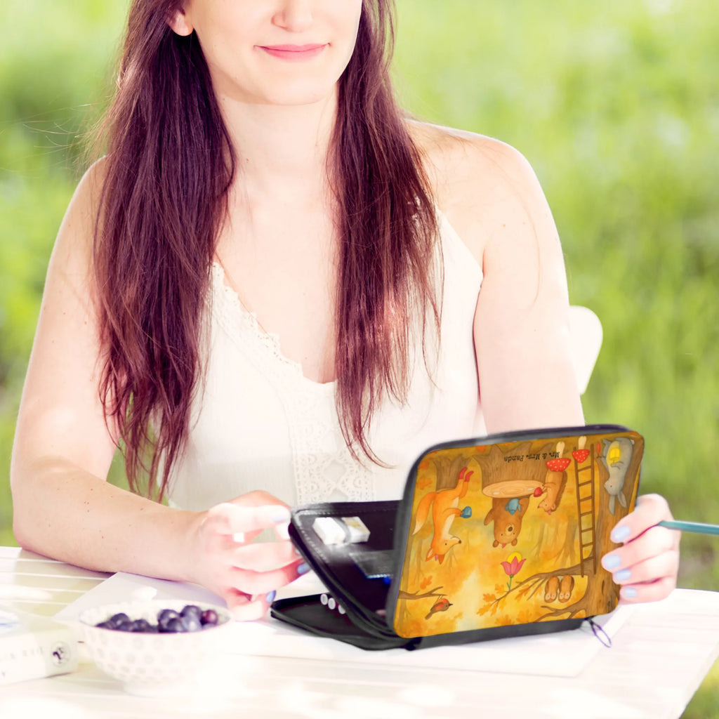 Leather folder forest animals picnic Design Federmappe Einschulung, Bestückte Federmappe, Federmäppchen bedruckt, Schüler, Kind, Büro Stifte Etui, Stifte Etui, Federmappe, Schülerin, Motiv, Einschulung, Federmäppchen, Stiftetasche, Kinder Federmappe, Stifterolle, Grundschule, Geschenk, Schule, Tiermotive, Gute Laune, lustige Sprüche, Tiere, Maus, Igel, Waldtiere, Eichhörnchen, Fuchs, Hase, Wald, Picknick