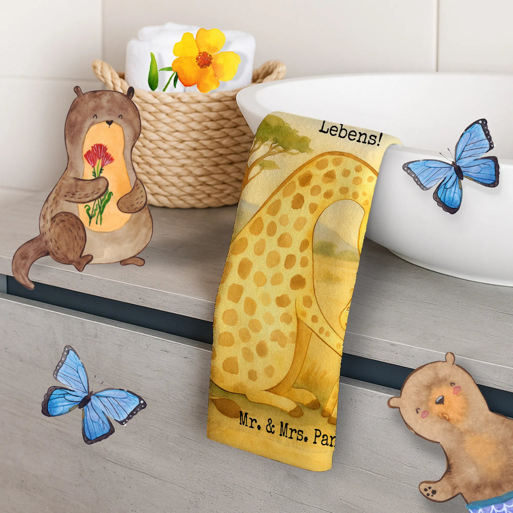 Guest towel giraffe child Design Gästehandtuch, Gästehandtücher, Handtuch Für Gäste, Gäste-Tuch, Kleines Handtuch, Handtuch Klein, Waschhandtuch, Handtuch Für Gäste-WC, Handtuch Für Toilette, Gästehandtuch Bad, Gästehandtuch Badezimmer, Handtuch Gästezimmer, Gästehandtuch Für Hotels, Gästehandtuch 30x50, Gästehandtuch Set, Gästehandtuch Baumwolle, Gästehandtuch Bio Baumwolle, Gästehandtuch Saugfähig, Gästehandtuch Weich, Gästehandtuch Hochwertig, Gästehandtuch Pflegeleicht, Gästehandtuch Waschbar, Gästehandtuch Strapazierfähig, Gästehandtuch Schnell Trocknend, Gästehandtuch Weiß, Gästehandtuch Beige, Gästehandtuch Grau, Gästehandtuch Schwarz, Gästehandtuch Bunt, Gästehandtuch Mit Muster, Gästehandtuch Mit Bordüre, Gästehandtuch Modern, Gästehandtuch Klassisch, Handtuch Gästeformat, Gästehandtuch Nachhaltig, Gästehandtuch Ökologisch, Afrika, Wildtiere, Giraffe, Kind, Mutter, Mama, Tochter, Sohn, Lieblingsmensch