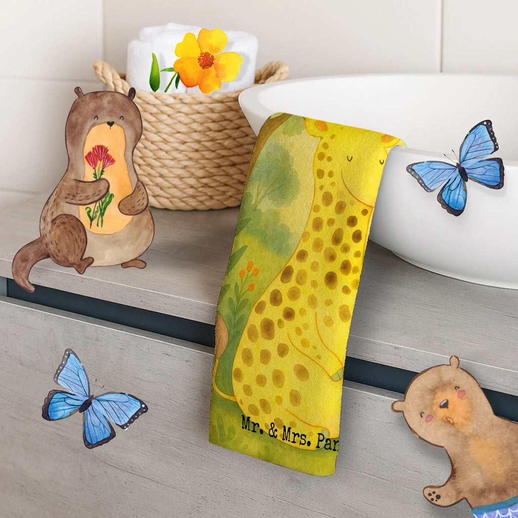 Guest towel giraffe Satisfied Design Gästehandtuch Mit Muster, Gästehandtuch Badezimmer, Gästehandtuch Grau, Gästehandtuch Saugfähig, Gästehandtuch Waschbar, Gästehandtuch Schwarz, Handtuch Gästeformat, Handtuch Für Gäste-WC, Gästehandtuch Strapazierfähig, Gästehandtuch Bio Baumwolle, Gästehandtuch Nachhaltig, Waschhandtuch, Gästehandtuch Pflegeleicht, Gästehandtuch Für Hotels, Gästehandtücher, Handtuch Für Toilette, Handtuch Klein, Gästehandtuch Bunt, Gästehandtuch Klassisch, Gäste-Tuch, Gästehandtuch, Gästehandtuch Schnell Trocknend, Gästehandtuch Modern, Handtuch Für Gäste, Gästehandtuch Hochwertig, Gästehandtuch Set, Gästehandtuch Beige, Gästehandtuch Mit Bordüre, Kleines Handtuch, Gästehandtuch Baumwolle, Gästehandtuch Ökologisch, Gästehandtuch Weich, Gästehandtuch Weiß, Handtuch Gästezimmer, Gästehandtuch 30x50, Gästehandtuch Bad, Afrika, Wildtiere, Zufrieden, Glück, Giraffe, Abenteuer