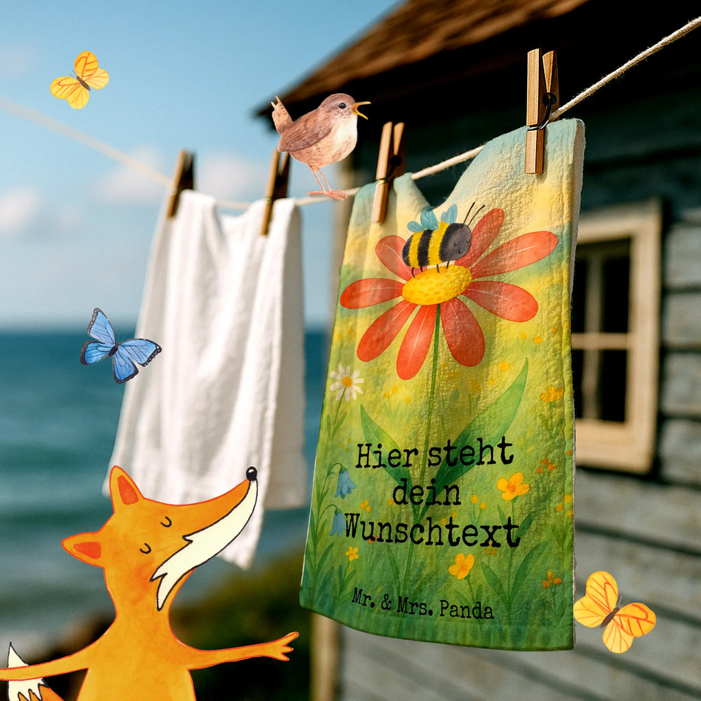 Personalisiertes Gästehandtuch Hummel Blume Design Gästehandtuch Bad Mit Wunschtext, Gästehandtuch Mit Namen, Gästehandtuch Beige Mit Gravur, Gästehandtücher Mit Wunschtext, Personalisiertes Gästehandtuch, Gästehandtuch Schwarz Mit Namen, Gästehandtuch Mit Muster Und Name, Gästehandtuch Saugfähig Mit Wunschtext, Gästehandtuch Mit Bordüre Und Wunschtext, Handtuch Gästezimmer Mit Namen, Gästehandtuch Strapazierfähig Mit Text, Gästehandtuch Hochwertig Personalisiert, Handtuch Gästeformat Mit Gravur, Gästehandtuch 30x50 Mit Name, Gästehandtuch Modern Mit Namen, Gästehandtuch Grau Mit Wunschtext, Gästehandtuch Weich Mit Namen, Gäste-Tuch Mit Wunschtext, Gästehandtuch Ökologisch Mit Namen, Handtuch Für Gäste-WC Mit Name, Gästehandtuch Klassisch Mit Wunschtext, Waschhandtuch Mit Wunschtext, Handtuch Klein Mit Namen, Gästehandtuch Für Hotels Mit Gravur, Gästehandtuch Waschbar Mit Name, Gästehandtuch Baumwolle Mit Namen, Kleines Handtuch Personalisiert, Gästehandtuch Pflegeleicht Mit Gravur, Gästehandtuch Bunt Personalisiert, Gästehandtuch Weiß Mit Namen, Gästehandtuch Schnell Trocknend Mit Wunschtext, Gästehandtuch Badezimmer Personalisiert, Gästehandtuch Nachhaltig Personalisiert, Handtuch Für Gäste Mit Name, Gästehandtuch Bio Baumwolle Mit Text, Handtuch Für Toilette Personalisiert, Gästehandtuch Set Personalisiert, Tiermotive, Gute Laune, lustige Sprüche, Tiere, Natur, Wespe, Feld, Hummeln, Hummel, Biene, Blume, Flauschig
