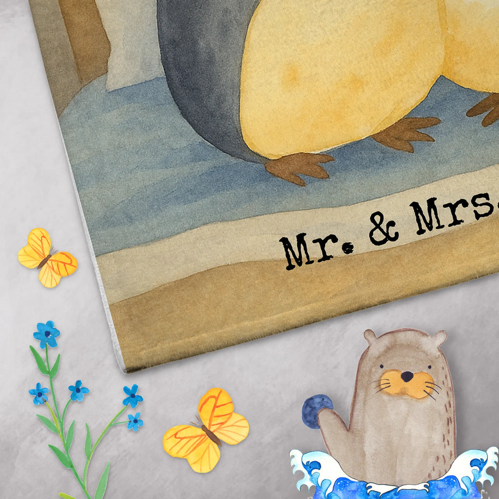 Personalisiertes Gästehandtuch Pinguine Einschlafen Design Gästehandtuch Bio Baumwolle Mit Text, Gästehandtuch Set Personalisiert, Gästehandtuch Badezimmer Personalisiert, Waschhandtuch Mit Wunschtext, Gästehandtuch Mit Namen, Gästehandtuch Schwarz Mit Namen, Gästehandtuch Klassisch Mit Wunschtext, Gästehandtuch Bad Mit Wunschtext, Gästehandtuch Weiß Mit Namen, Handtuch Für Gäste Mit Name, Handtuch Gästeformat Mit Gravur, Gästehandtuch Saugfähig Mit Wunschtext, Gästehandtuch Beige Mit Gravur, Gästehandtuch Strapazierfähig Mit Text, Gästehandtuch Hochwertig Personalisiert, Gästehandtuch Mit Muster Und Name, Gästehandtuch Waschbar Mit Name, Gästehandtuch Für Hotels Mit Gravur, Gästehandtuch Ökologisch Mit Namen, Kleines Handtuch Personalisiert, Gästehandtuch Mit Bordüre Und Wunschtext, Handtuch Für Toilette Personalisiert, Gästehandtuch Schnell Trocknend Mit Wunschtext, Gästehandtücher Mit Wunschtext, Gästehandtuch Grau Mit Wunschtext, Personalisiertes Gästehandtuch, Gästehandtuch Modern Mit Namen, Handtuch Für Gäste-WC Mit Name, Gästehandtuch Nachhaltig Personalisiert, Handtuch Gästezimmer Mit Namen, Gästehandtuch Baumwolle Mit Namen, Gästehandtuch Pflegeleicht Mit Gravur, Handtuch Klein Mit Namen, Gästehandtuch 30x50 Mit Name, Gästehandtuch Weich Mit Namen, Gästehandtuch Bunt Personalisiert, Gäste-Tuch Mit Wunschtext, Liebe, Partner, Freund, Freundin, Ehemann, Ehefrau, Heiraten, Verlobung, Heiratsantrag, Liebesgeschenk, Jahrestag, Hocheitstag, für Männer, Geschenk für Freundin, Valentinstag, Geschenk für Partner, Hochzeitstag, für Ehemann, Mitbringsel, Liebesbeweis, Geschenk für Frauen