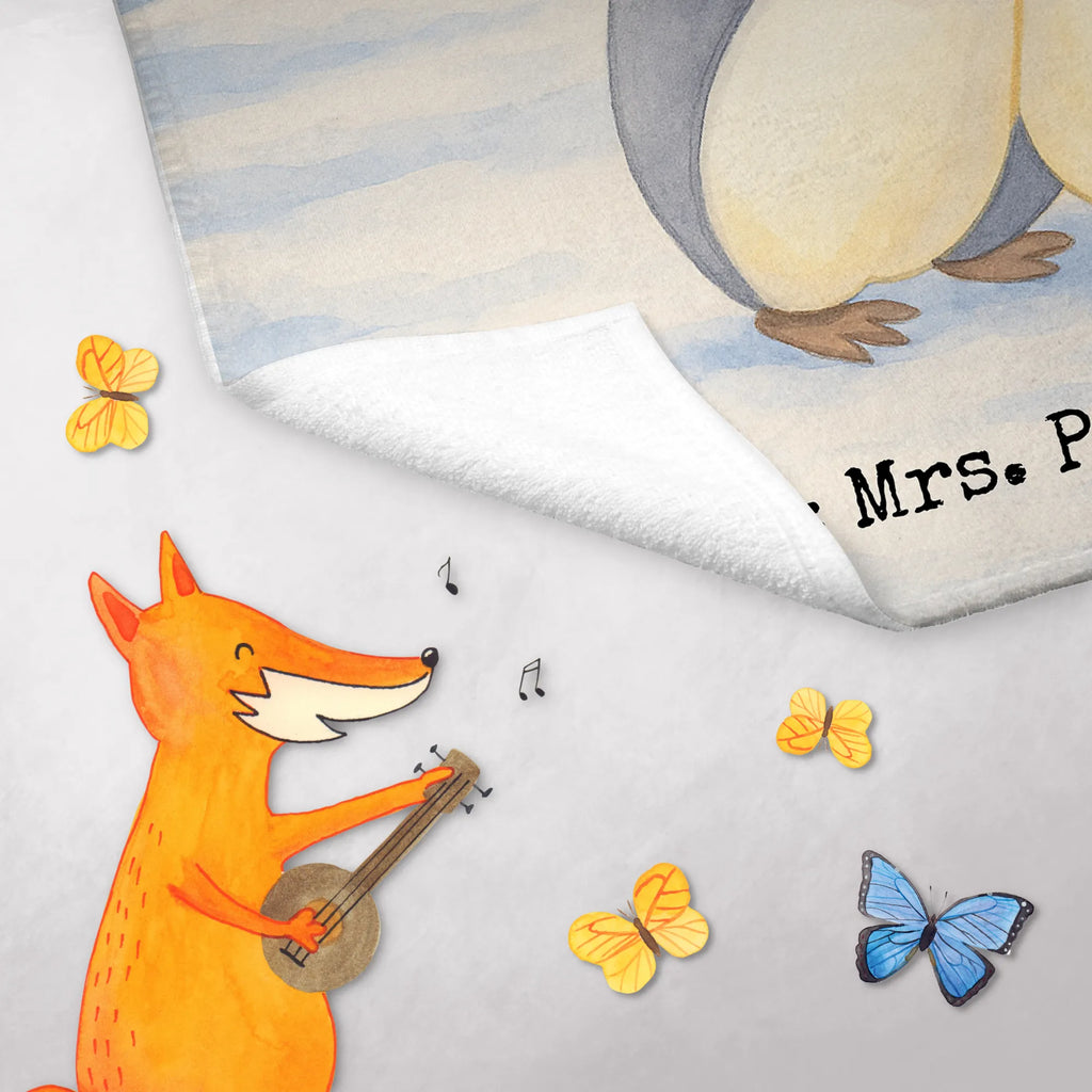 Personalisiertes Gästehandtuch Pinguine Kuscheln Design Gästehandtuch Ökologisch Mit Namen, Gästehandtücher Mit Wunschtext, Gästehandtuch Strapazierfähig Mit Text, Gäste-Tuch Mit Wunschtext, Handtuch Für Gäste-WC Mit Name, Personalisiertes Gästehandtuch, Gästehandtuch Badezimmer Personalisiert, Gästehandtuch Beige Mit Gravur, Gästehandtuch Baumwolle Mit Namen, Gästehandtuch Waschbar Mit Name, Gästehandtuch Grau Mit Wunschtext, Waschhandtuch Mit Wunschtext, Gästehandtuch Schnell Trocknend Mit Wunschtext, Handtuch Gästezimmer Mit Namen, Gästehandtuch Pflegeleicht Mit Gravur, Gästehandtuch Set Personalisiert, Gästehandtuch Bunt Personalisiert, Handtuch Für Toilette Personalisiert, Gästehandtuch Hochwertig Personalisiert, Gästehandtuch Bad Mit Wunschtext, Kleines Handtuch Personalisiert, Gästehandtuch Weiß Mit Namen, Gästehandtuch Saugfähig Mit Wunschtext, Gästehandtuch Modern Mit Namen, Gästehandtuch Bio Baumwolle Mit Text, Gästehandtuch Nachhaltig Personalisiert, Handtuch Gästeformat Mit Gravur, Gästehandtuch Mit Namen, Gästehandtuch Weich Mit Namen, Gästehandtuch Mit Muster Und Name, Gästehandtuch Mit Bordüre Und Wunschtext, Gästehandtuch Für Hotels Mit Gravur, Handtuch Für Gäste Mit Name, Gästehandtuch Schwarz Mit Namen, Gästehandtuch Klassisch Mit Wunschtext, Gästehandtuch 30x50 Mit Name, Handtuch Klein Mit Namen, Liebe, Partner, Freund, Freundin, Ehemann, Ehefrau, Heiraten, Verlobung, Heiratsantrag, Liebesgeschenk, Jahrestag, Hocheitstag, für Ehemann, für Männer, Mitbringsel, Geschenk für Freundin, Valentinstag, Geschenk für Partner, Liebesbeweis, Hochzeitstag, Geschenk für Frauen