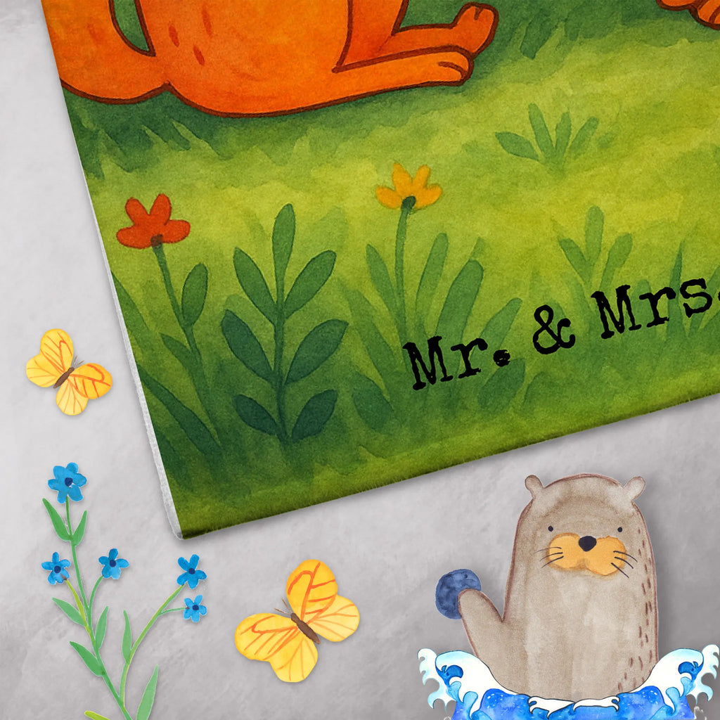 Personalisiertes Gästehandtuch Füchse Liebe Design Gästehandtücher Mit Wunschtext, Gästehandtuch Saugfähig Mit Wunschtext, Gästehandtuch Weiß Mit Namen, Gästehandtuch Weich Mit Namen, Gästehandtuch Mit Bordüre Und Wunschtext, Gästehandtuch Mit Muster Und Name, Gästehandtuch Waschbar Mit Name, Gästehandtuch 30x50 Mit Name, Handtuch Klein Mit Namen, Handtuch Für Gäste-WC Mit Name, Gästehandtuch Bunt Personalisiert, Gästehandtuch Nachhaltig Personalisiert, Personalisiertes Gästehandtuch, Gästehandtuch Pflegeleicht Mit Gravur, Gästehandtuch Ökologisch Mit Namen, Handtuch Gästezimmer Mit Namen, Gästehandtuch Bio Baumwolle Mit Text, Gästehandtuch Bad Mit Wunschtext, Handtuch Für Toilette Personalisiert, Gästehandtuch Hochwertig Personalisiert, Gästehandtuch Baumwolle Mit Namen, Gästehandtuch Beige Mit Gravur, Gästehandtuch Für Hotels Mit Gravur, Gästehandtuch Mit Namen, Gästehandtuch Strapazierfähig Mit Text, Handtuch Gästeformat Mit Gravur, Gästehandtuch Schwarz Mit Namen, Gästehandtuch Klassisch Mit Wunschtext, Handtuch Für Gäste Mit Name, Gästehandtuch Set Personalisiert, Gäste-Tuch Mit Wunschtext, Gästehandtuch Grau Mit Wunschtext, Gästehandtuch Modern Mit Namen, Waschhandtuch Mit Wunschtext, Gästehandtuch Schnell Trocknend Mit Wunschtext, Gästehandtuch Badezimmer Personalisiert, Kleines Handtuch Personalisiert, Fuchs, Partner, Ehefrau, Verlobte, Paar, Ehemann, Liebe, Füchse, Freundin, Ehe, Liebesbeweis, Freund, Liebespaar, Fox