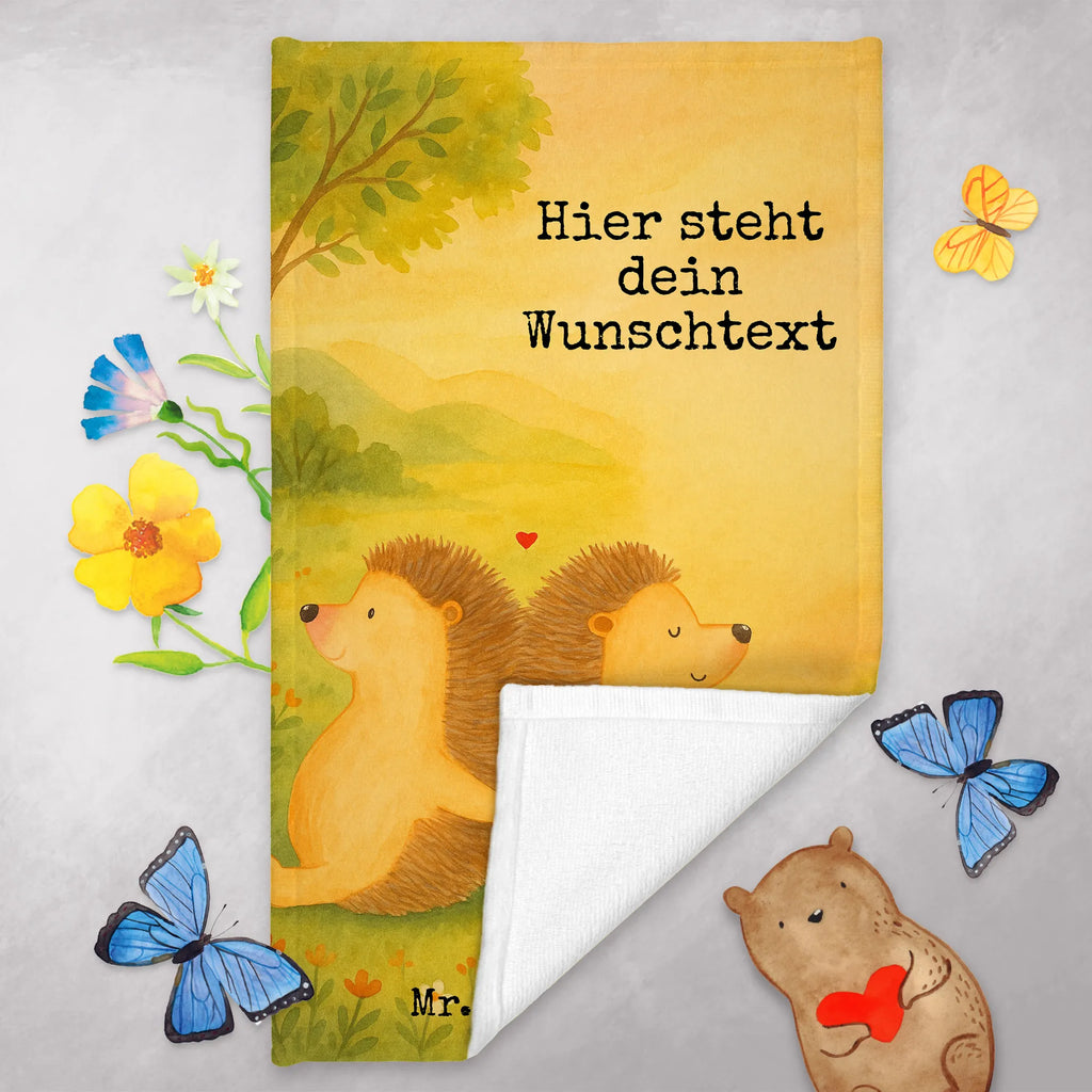 Personalisiertes Gästehandtuch Igel händchenhaltend Design Gästehandtuch Bio Baumwolle Mit Text, Handtuch Klein Mit Namen, Gästehandtuch Beige Mit Gravur, Gästehandtuch Grau Mit Wunschtext, Gästehandtuch 30x50 Mit Name, Handtuch Für Gäste Mit Name, Gästehandtuch Nachhaltig Personalisiert, Gästehandtuch Weich Mit Namen, Handtuch Gästeformat Mit Gravur, Gästehandtuch Mit Namen, Gästehandtuch Ökologisch Mit Namen, Kleines Handtuch Personalisiert, Gästehandtuch Strapazierfähig Mit Text, Gästehandtuch Weiß Mit Namen, Gästehandtuch Hochwertig Personalisiert, Gästehandtuch Mit Muster Und Name, Handtuch Für Toilette Personalisiert, Gästehandtuch Modern Mit Namen, Handtuch Gästezimmer Mit Namen, Gästehandtücher Mit Wunschtext, Gästehandtuch Set Personalisiert, Gästehandtuch Waschbar Mit Name, Gästehandtuch Badezimmer Personalisiert, Gästehandtuch Baumwolle Mit Namen, Gästehandtuch Saugfähig Mit Wunschtext, Gästehandtuch Bad Mit Wunschtext, Waschhandtuch Mit Wunschtext, Gästehandtuch Klassisch Mit Wunschtext, Gästehandtuch Schwarz Mit Namen, Personalisiertes Gästehandtuch, Handtuch Für Gäste-WC Mit Name, Gästehandtuch Mit Bordüre Und Wunschtext, Gäste-Tuch Mit Wunschtext, Gästehandtuch Schnell Trocknend Mit Wunschtext, Gästehandtuch Pflegeleicht Mit Gravur, Gästehandtuch Für Hotels Mit Gravur, Gästehandtuch Bunt Personalisiert, Liebe, Partner, Freund, Freundin, Ehemann, Ehefrau, Heiraten, Verlobung, Heiratsantrag, Liebesgeschenk, Jahrestag, Hocheitstag, Liebesbeweis, Gemeinsamkeit, große Liebe, Lieblingsmensch, Geschenk für zwei, Igel, Hand in Hand, Hochzeit, Igelliebe, Liebesbotschaft, Love