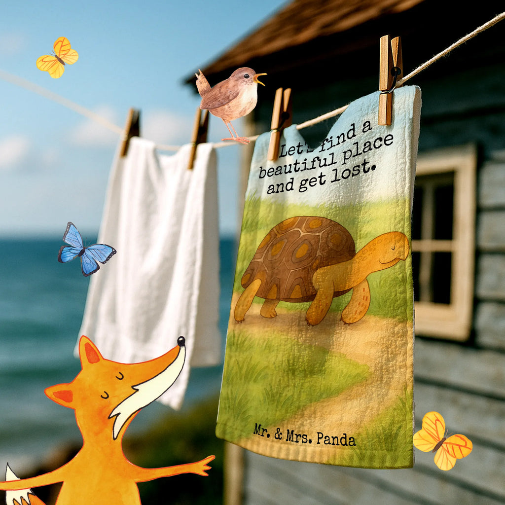 Gästehandtuch Schildkröte Marschieren Design Gästehandtuch Schnell Trocknend, Gästehandtuch Mit Muster, Gästehandtücher, Gästehandtuch Für Hotels, Handtuch Klein, Gästehandtuch Nachhaltig, Gästehandtuch Bunt, Gästehandtuch Baumwolle, Gästehandtuch, Gästehandtuch Bio Baumwolle, Gästehandtuch Grau, Gästehandtuch Weich, Gästehandtuch 30x50, Gästehandtuch Mit Bordüre, Handtuch Für Gäste-WC, Gästehandtuch Klassisch, Handtuch Gästezimmer, Gäste-Tuch, Gästehandtuch Schwarz, Gästehandtuch Waschbar, Handtuch Für Toilette, Gästehandtuch Pflegeleicht, Gästehandtuch Beige, Gästehandtuch Set, Gästehandtuch Bad, Waschhandtuch, Gästehandtuch Badezimmer, Gästehandtuch Ökologisch, Handtuch Gästeformat, Gästehandtuch Hochwertig, Handtuch Für Gäste, Gästehandtuch Saugfähig, Gästehandtuch Strapazierfähig, Gästehandtuch Weiß, Kleines Handtuch, Gästehandtuch Modern, Meerestiere, Meer, Urlaub, Inspiration, Neustart, Schildkröten, Lieblingsmensch, get lost, Abenteuer, Reiselust, Schildkröte, Motivation