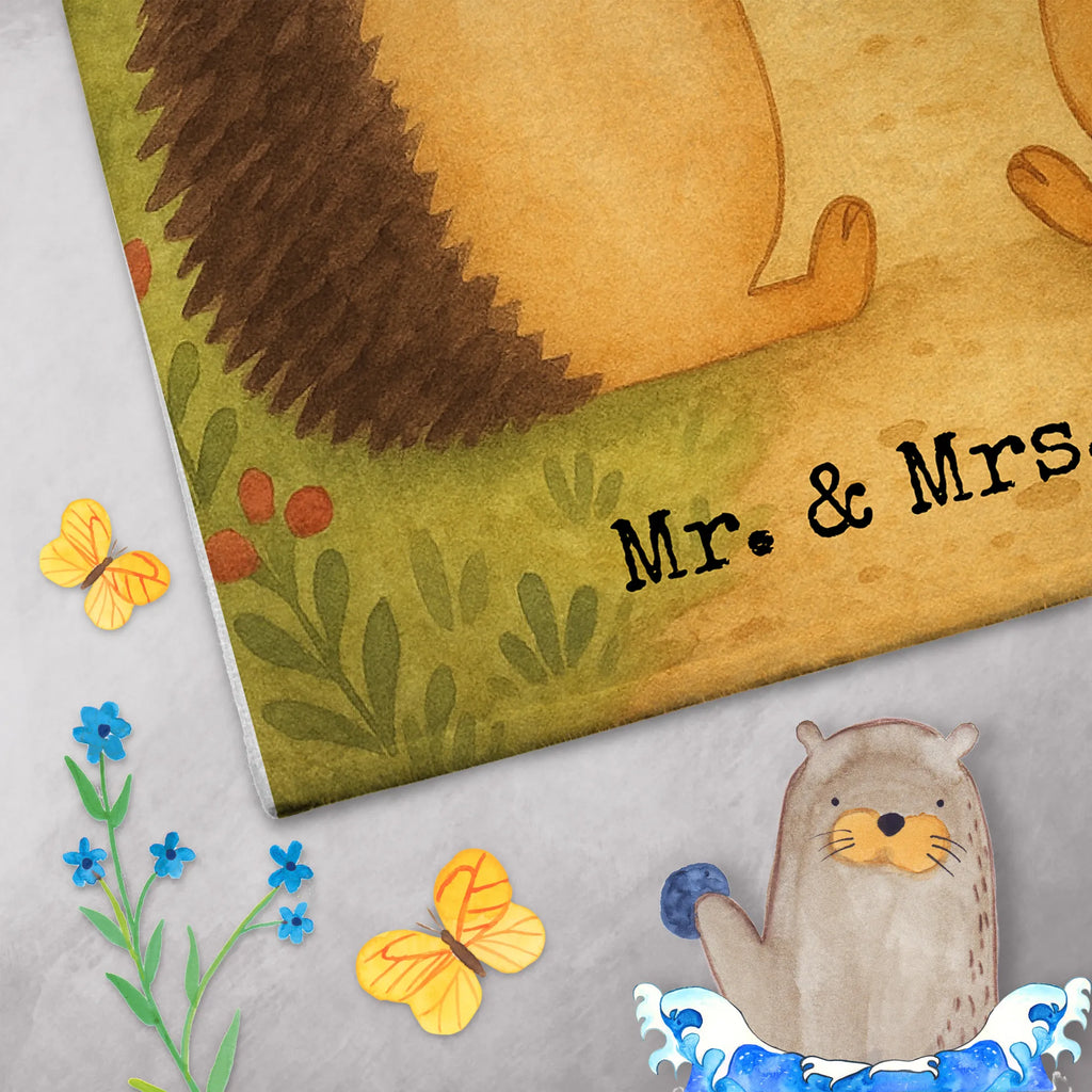 Personalisiertes Gästehandtuch Igel Liebe Design Gästehandtuch Bad Mit Wunschtext, Gästehandtuch Schwarz Mit Namen, Handtuch Für Toilette Personalisiert, Gästehandtuch Klassisch Mit Wunschtext, Handtuch Klein Mit Namen, Gästehandtuch Bio Baumwolle Mit Text, Gästehandtuch Mit Muster Und Name, Gästehandtuch Hochwertig Personalisiert, Gäste-Tuch Mit Wunschtext, Gästehandtuch Nachhaltig Personalisiert, Gästehandtuch 30x50 Mit Name, Waschhandtuch Mit Wunschtext, Gästehandtuch Grau Mit Wunschtext, Gästehandtuch Ökologisch Mit Namen, Gästehandtuch Saugfähig Mit Wunschtext, Handtuch Gästezimmer Mit Namen, Gästehandtuch Schnell Trocknend Mit Wunschtext, Gästehandtuch Waschbar Mit Name, Personalisiertes Gästehandtuch, Gästehandtücher Mit Wunschtext, Gästehandtuch Set Personalisiert, Gästehandtuch Modern Mit Namen, Gästehandtuch Weiß Mit Namen, Gästehandtuch Baumwolle Mit Namen, Gästehandtuch Beige Mit Gravur, Gästehandtuch Badezimmer Personalisiert, Gästehandtuch Bunt Personalisiert, Handtuch Für Gäste-WC Mit Name, Kleines Handtuch Personalisiert, Handtuch Für Gäste Mit Name, Gästehandtuch Mit Bordüre Und Wunschtext, Gästehandtuch Pflegeleicht Mit Gravur, Gästehandtuch Strapazierfähig Mit Text, Gästehandtuch Für Hotels Mit Gravur, Gästehandtuch Weich Mit Namen, Gästehandtuch Mit Namen, Handtuch Gästeformat Mit Gravur, Liebe, Partner, Freund, Freundin, Ehemann, Ehefrau, Heiraten, Verlobung, Heiratsantrag, Liebesgeschenk, Jahrestag, Hocheitstag, Verlobt, Verheiratet, Hochzeitstag, Liebesbeweis, Verliebt, Igel, Geschenk, Hochzeit