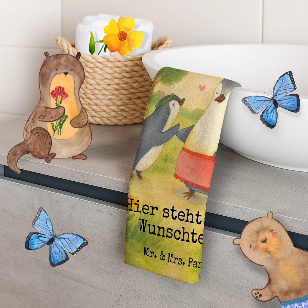 Personalisiertes Gästehandtuch Pinguin mit Kind Design Gästehandtuch Badezimmer Personalisiert, Gästehandtuch Baumwolle Mit Namen, Kleines Handtuch Personalisiert, Handtuch Klein Mit Namen, Gästehandtuch Weiß Mit Namen, Personalisiertes Gästehandtuch, Handtuch Für Toilette Personalisiert, Gästehandtuch Pflegeleicht Mit Gravur, Gästehandtuch Strapazierfähig Mit Text, Gästehandtücher Mit Wunschtext, Gästehandtuch Bunt Personalisiert, Gästehandtuch Hochwertig Personalisiert, Gästehandtuch Modern Mit Namen, Gästehandtuch Für Hotels Mit Gravur, Handtuch Gästezimmer Mit Namen, Gästehandtuch Klassisch Mit Wunschtext, Gästehandtuch Schnell Trocknend Mit Wunschtext, Gästehandtuch Bad Mit Wunschtext, Handtuch Für Gäste Mit Name, Gästehandtuch Grau Mit Wunschtext, Gästehandtuch Bio Baumwolle Mit Text, Gästehandtuch Ökologisch Mit Namen, Gästehandtuch Beige Mit Gravur, Waschhandtuch Mit Wunschtext, Gästehandtuch 30x50 Mit Name, Handtuch Für Gäste-WC Mit Name, Gästehandtuch Mit Muster Und Name, Gäste-Tuch Mit Wunschtext, Gästehandtuch Waschbar Mit Name, Gästehandtuch Nachhaltig Personalisiert, Gästehandtuch Schwarz Mit Namen, Handtuch Gästeformat Mit Gravur, Gästehandtuch Mit Bordüre Und Wunschtext, Gästehandtuch Set Personalisiert, Gästehandtuch Mit Namen, Gästehandtuch Saugfähig Mit Wunschtext, Gästehandtuch Weich Mit Namen, Familie, Vatertag, Muttertag, Bruder, Schwester, Mama, Papa, Oma, Opa, Mutter, Mutti, Geschenk, Geburststag, Mami