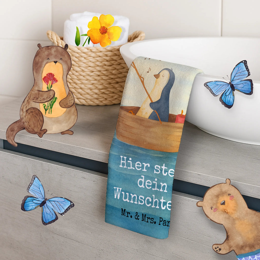Personalisiertes Gästehandtuch Pinguin Angelboot Design Gästehandtuch Ökologisch Mit Namen, Gästehandtücher Mit Wunschtext, Gästehandtuch 30x50 Mit Name, Gästehandtuch Strapazierfähig Mit Text, Gästehandtuch Mit Namen, Gästehandtuch Bunt Personalisiert, Gästehandtuch Schwarz Mit Namen, Handtuch Für Gäste Mit Name, Gästehandtuch Modern Mit Namen, Handtuch Gästezimmer Mit Namen, Kleines Handtuch Personalisiert, Handtuch Gästeformat Mit Gravur, Gästehandtuch Mit Bordüre Und Wunschtext, Gästehandtuch Klassisch Mit Wunschtext, Gästehandtuch Pflegeleicht Mit Gravur, Gästehandtuch Hochwertig Personalisiert, Gästehandtuch Badezimmer Personalisiert, Gästehandtuch Baumwolle Mit Namen, Gästehandtuch Beige Mit Gravur, Gästehandtuch Mit Muster Und Name, Waschhandtuch Mit Wunschtext, Gästehandtuch Für Hotels Mit Gravur, Gäste-Tuch Mit Wunschtext, Gästehandtuch Grau Mit Wunschtext, Gästehandtuch Bio Baumwolle Mit Text, Personalisiertes Gästehandtuch, Handtuch Klein Mit Namen, Gästehandtuch Bad Mit Wunschtext, Gästehandtuch Set Personalisiert, Gästehandtuch Saugfähig Mit Wunschtext, Gästehandtuch Weich Mit Namen, Gästehandtuch Nachhaltig Personalisiert, Gästehandtuch Waschbar Mit Name, Gästehandtuch Weiß Mit Namen, Handtuch Für Gäste-WC Mit Name, Handtuch Für Toilette Personalisiert, Gästehandtuch Schnell Trocknend Mit Wunschtext, Pinguin, Leben, Trennung, Pinguine, Neustart, Scheidung, Angelboot, Lebenslust, Angeln, genießen, Motivation, Geschenkidee Liebeskummer, Boot, Neuanfang