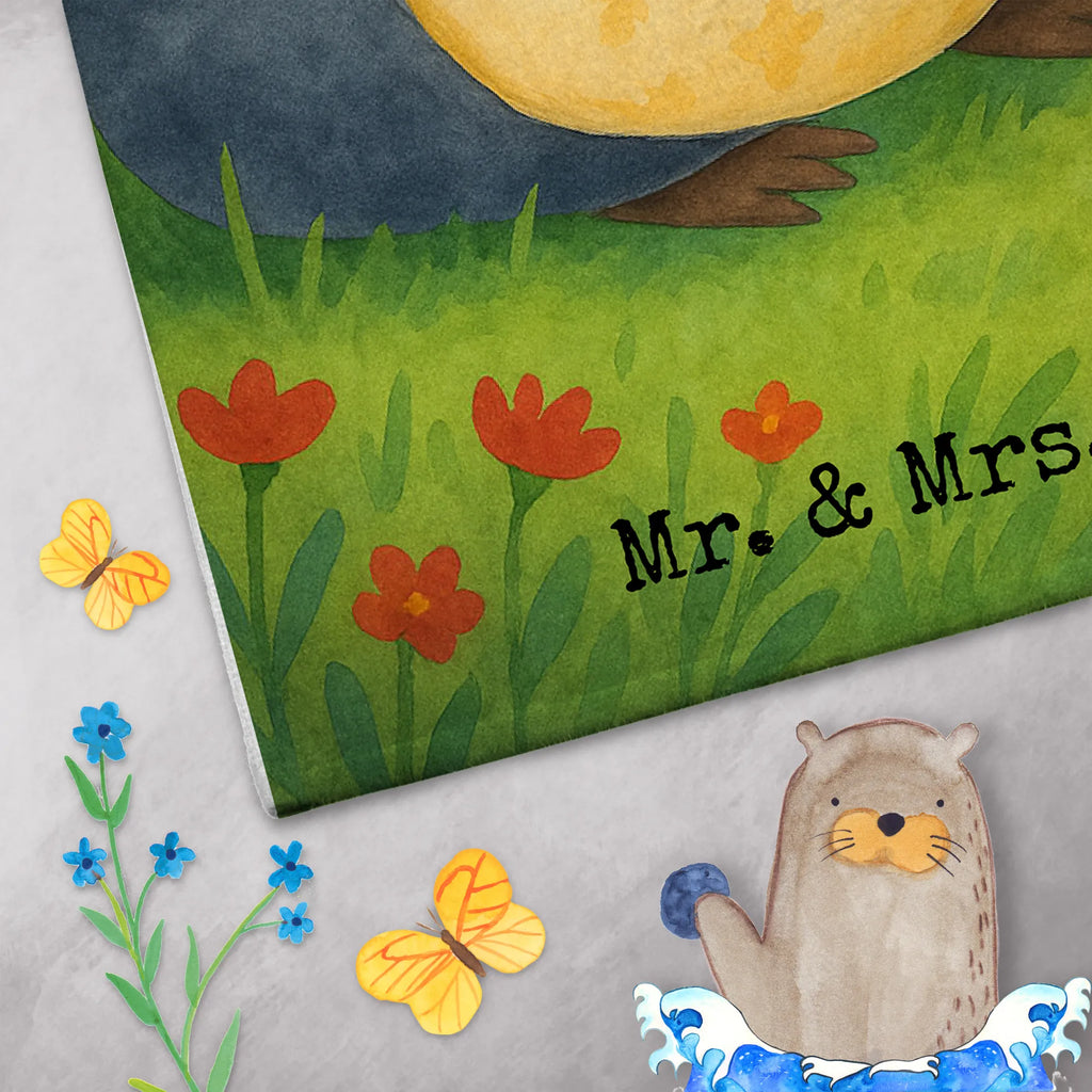 Personalisiertes Gästehandtuch Pinguin Blumen Design Gästehandtuch Mit Muster Und Name, Gästehandtuch 30x50 Mit Name, Handtuch Für Gäste-WC Mit Name, Gästehandtuch Set Personalisiert, Handtuch Gästezimmer Mit Namen, Gästehandtuch Schnell Trocknend Mit Wunschtext, Gästehandtuch Saugfähig Mit Wunschtext, Gästehandtuch Mit Namen, Gästehandtuch Ökologisch Mit Namen, Gästehandtuch Strapazierfähig Mit Text, Gästehandtuch Bunt Personalisiert, Gästehandtuch Klassisch Mit Wunschtext, Gästehandtuch Bad Mit Wunschtext, Gästehandtuch Bio Baumwolle Mit Text, Personalisiertes Gästehandtuch, Gästehandtuch Schwarz Mit Namen, Gästehandtuch Für Hotels Mit Gravur, Gästehandtuch Pflegeleicht Mit Gravur, Handtuch Klein Mit Namen, Gästehandtuch Badezimmer Personalisiert, Gästehandtuch Baumwolle Mit Namen, Gästehandtuch Mit Bordüre Und Wunschtext, Gästehandtuch Weiß Mit Namen, Gästehandtuch Waschbar Mit Name, Handtuch Für Toilette Personalisiert, Gästehandtuch Grau Mit Wunschtext, Gästehandtuch Beige Mit Gravur, Gästehandtuch Nachhaltig Personalisiert, Gästehandtuch Weich Mit Namen, Handtuch Für Gäste Mit Name, Gästehandtücher Mit Wunschtext, Kleines Handtuch Personalisiert, Gäste-Tuch Mit Wunschtext, Handtuch Gästeformat Mit Gravur, Gästehandtuch Modern Mit Namen, Gästehandtuch Hochwertig Personalisiert, Waschhandtuch Mit Wunschtext, Pinguin, Leben, Liebeskummer, Universum, Geschenkidee, Wünsche, Lebensziele, Pinguine, Motivation, Lebenslust, Ziele, Blumenkranz