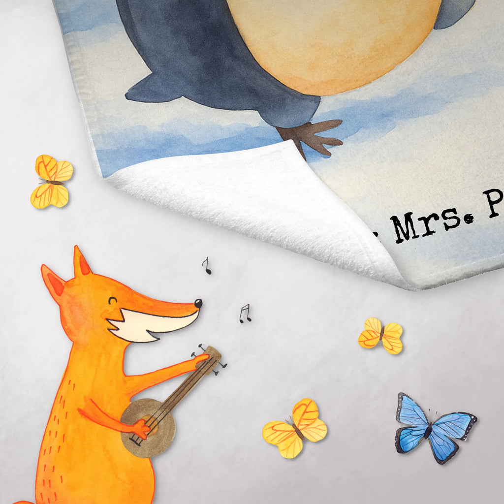 Personalisiertes Gästehandtuch Pinguin marschieren Design Handtuch Für Toilette Personalisiert, Gästehandtuch Pflegeleicht Mit Gravur, Handtuch Klein Mit Namen, Gästehandtuch Weiß Mit Namen, Gästehandtuch Klassisch Mit Wunschtext, Gästehandtuch Bunt Personalisiert, Gästehandtuch Schwarz Mit Namen, Handtuch Für Gäste-WC Mit Name, Personalisiertes Gästehandtuch, Gästehandtuch Schnell Trocknend Mit Wunschtext, Gästehandtuch Grau Mit Wunschtext, Gästehandtuch Bio Baumwolle Mit Text, Gästehandtuch Strapazierfähig Mit Text, Gästehandtuch Bad Mit Wunschtext, Handtuch Für Gäste Mit Name, Gästehandtuch Set Personalisiert, Gästehandtuch Nachhaltig Personalisiert, Handtuch Gästezimmer Mit Namen, Waschhandtuch Mit Wunschtext, Gästehandtuch Hochwertig Personalisiert, Gäste-Tuch Mit Wunschtext, Gästehandtuch Ökologisch Mit Namen, Gästehandtuch Für Hotels Mit Gravur, Gästehandtuch Badezimmer Personalisiert, Gästehandtuch Mit Bordüre Und Wunschtext, Gästehandtuch 30x50 Mit Name, Gästehandtuch Modern Mit Namen, Gästehandtücher Mit Wunschtext, Handtuch Gästeformat Mit Gravur, Gästehandtuch Saugfähig Mit Wunschtext, Gästehandtuch Baumwolle Mit Namen, Gästehandtuch Mit Namen, Gästehandtuch Weich Mit Namen, Kleines Handtuch Personalisiert, Gästehandtuch Waschbar Mit Name, Gästehandtuch Mit Muster Und Name, Gästehandtuch Beige Mit Gravur, Pinguin, Frühaufsteher, Bruder, Pinguine, Langschläfer, Familie, Schwester