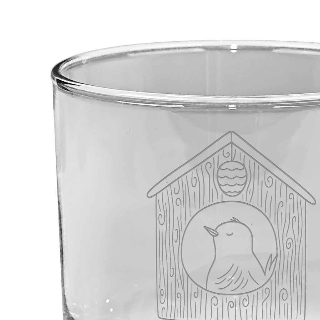 Whiskey Glas Vogel Haus Whiskeyglas mit Spruch, Whiskyglas mit Gravur, Gravur Whiskyglas, Whiskey Glas mit Sprüchen, Edle Whiskygläser, Whiskey Glas, Whiskey Tumbler, Whiskeylgas, Whiskygläser, Whiskey Glas mit Gravur, Whisky Gläser, Tiermotive, Gute Laune, lustige Sprüche, Tiere, Vogelhaus, Lieblingsort, Nest, unser Haus, Home sweet home, Zuhause, Haus, Castle, Wohnung, Vögel, Vogel, Eigenheim, Vogelhäuschen, Familie