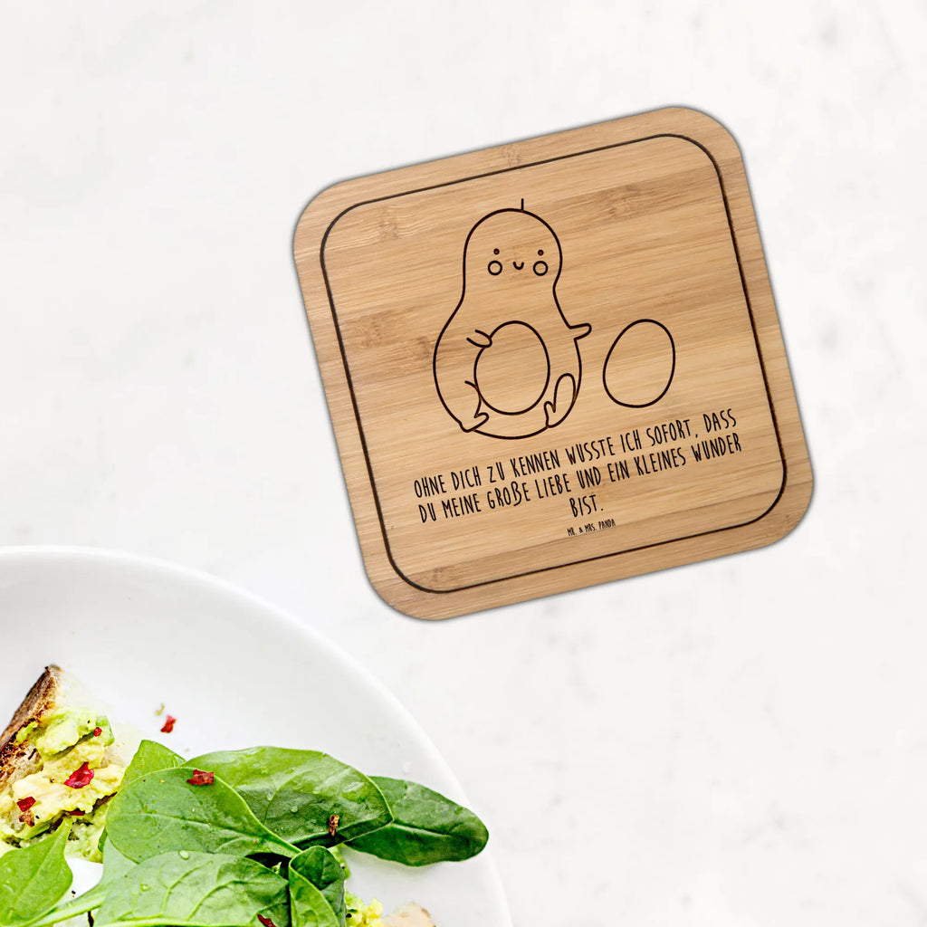 Untersetzer quadratisch Avocado Kern rollt Rutschfester Untersetzer, Design Untersetzer, Untersetzer Büro, Untersetzer Aus Filz, Untersetzer Aus Kork, nachhhaltig Unterstzer, Dekorativer Untersetzer Quadratisch, Coaster Quadratisch, Untersetzer Für Wohnzimmer, Umweltfreundlicher Untersetzer, Untersetzer Quadratisch, Tassenunterlage, Tischuntersetzer Quadratisch, Tischschoner, Becheruntersetzer, Hitzebeständiger Untersetzer, Unterlage Für Becher, Tassenuntersetzer, Korkuntersetzer Quadratisch, Bambusuntersetzer Quadratisch, Robuster Untersetzer, Gläser Schutz, Glasuntersetzer, Bierdeckel, Untersetzer 6er Set, Tassen Schutz, Keramikuntersetzer, Glasunterlage, Getränkeunterlage, Holzuntersetzer Quadratisch, Nachhaltiger Untersetzer, Klassischer Getränkeuntersetzer, Moderner Tischuntersetzer, Filzuntersetzer Quadratisch, Untersetzer 4er Set, Handgemachter Untersetzer, Schieferuntersetzer Quadratisch, Untersetzer Aus Holz Quadratisch, Untersetzer Geschenk, Untersetzer Für Esstisch, Getränkeuntersetzer, Quadratischer Untersetzer, Unterlage Für Gläser, Kratzschutz Für Tisch, Unterlage Für Tassen, Untersetzer Für Küche, Avocado, Veggie, Vegan, Gesund, Love, Kind, Avocados, Säugling, Liebe, Baby, Schwanger, Schwangerschaft, zur Geburt, Babyparty, Geburt, erstes Kind, Geburtstag, große Liebe