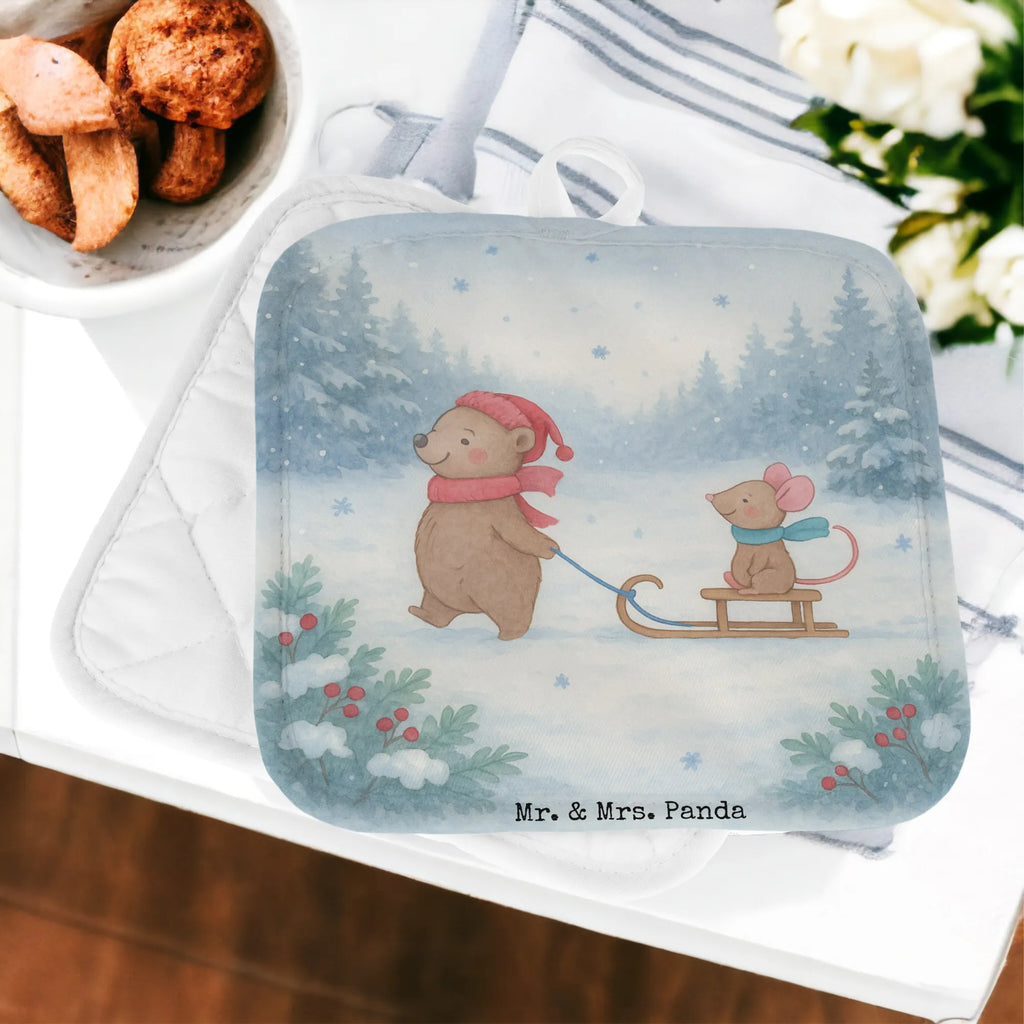 2er Set Topflappen  Bär und Maus Schlitten Design Topflappen, Topfuntersetzer, Ofenhandschuh, Topflappen Set, Topflappen lustig, Topflappen mit Spruch, Ofenhandschuhe, Topfhandschuhe, Topfhandschuh, Topflappenset, Topflappen 2er Set, Schöne Topflappen, Winter, Weihnachten, Weihnachtsdeko, Nikolaus, Advent, Heiligabend, Wintermotiv