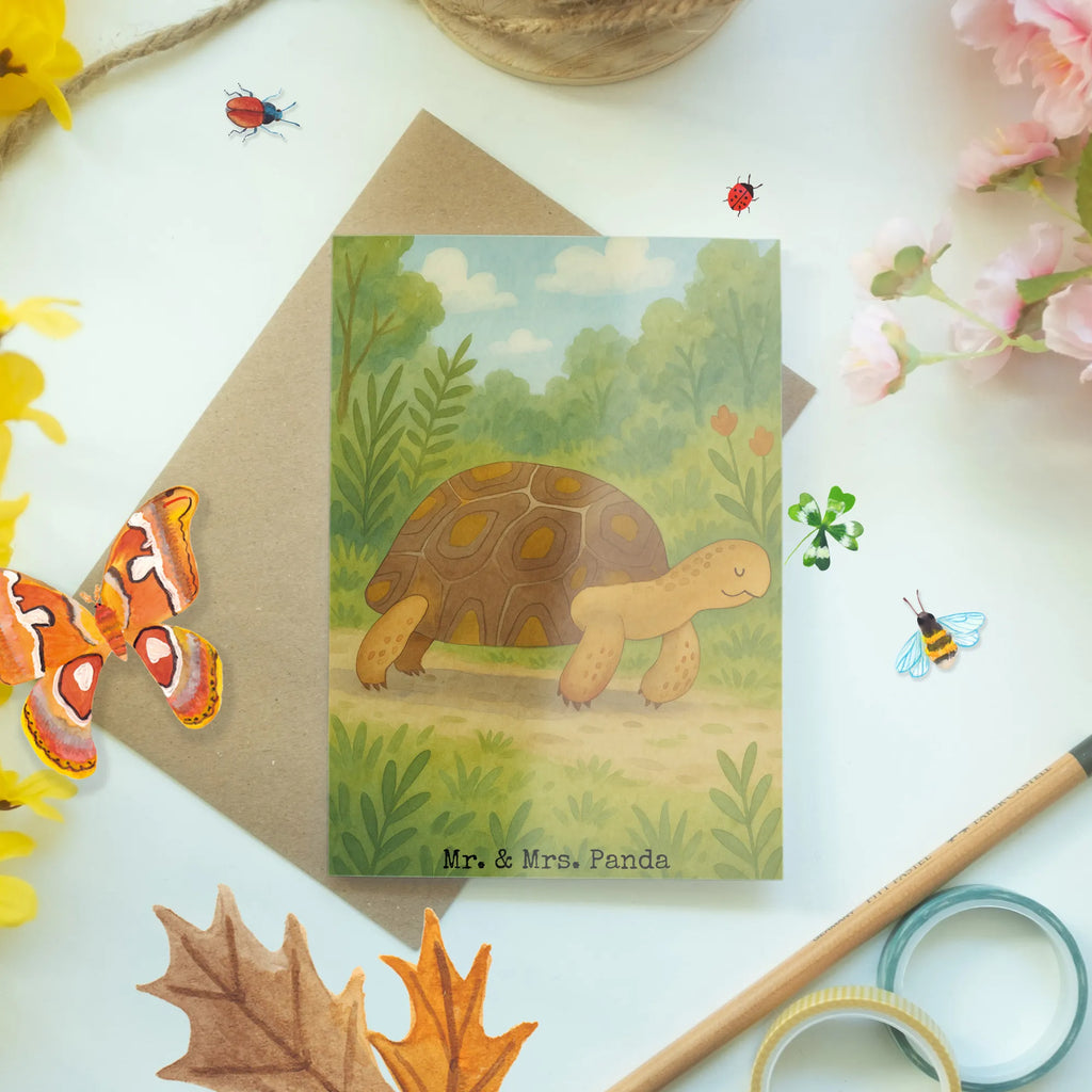 Grußkarte Schildkröte Marschieren Design Grußkarte, Klappkarte, Einladungskarte, Glückwunschkarte, Hochzeitskarte, Geburtstagskarte, Karte, Ansichtskarten, Meerestiere, Meer, Urlaub, Schildkröte, Schildkröten, get lost, Abenteuer, Reiselust, Inspiration, Neustart, Motivation, Lieblingsmensch